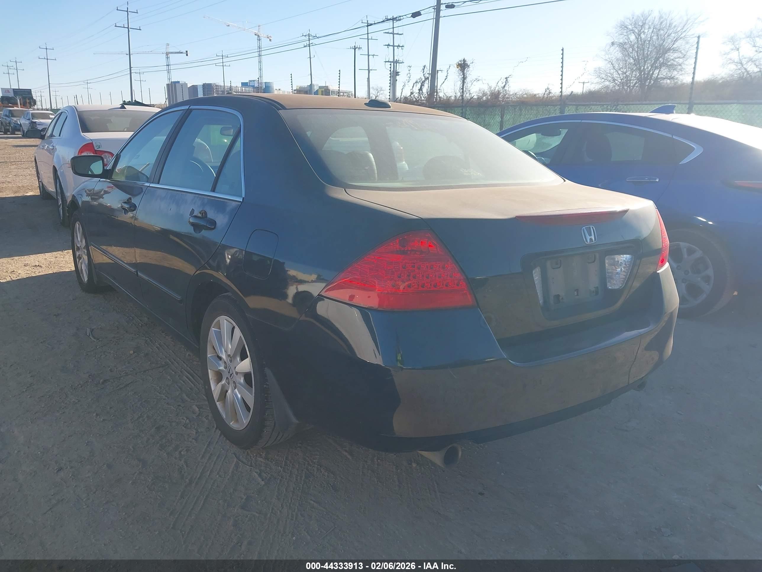 HONDA ACCORD image 3