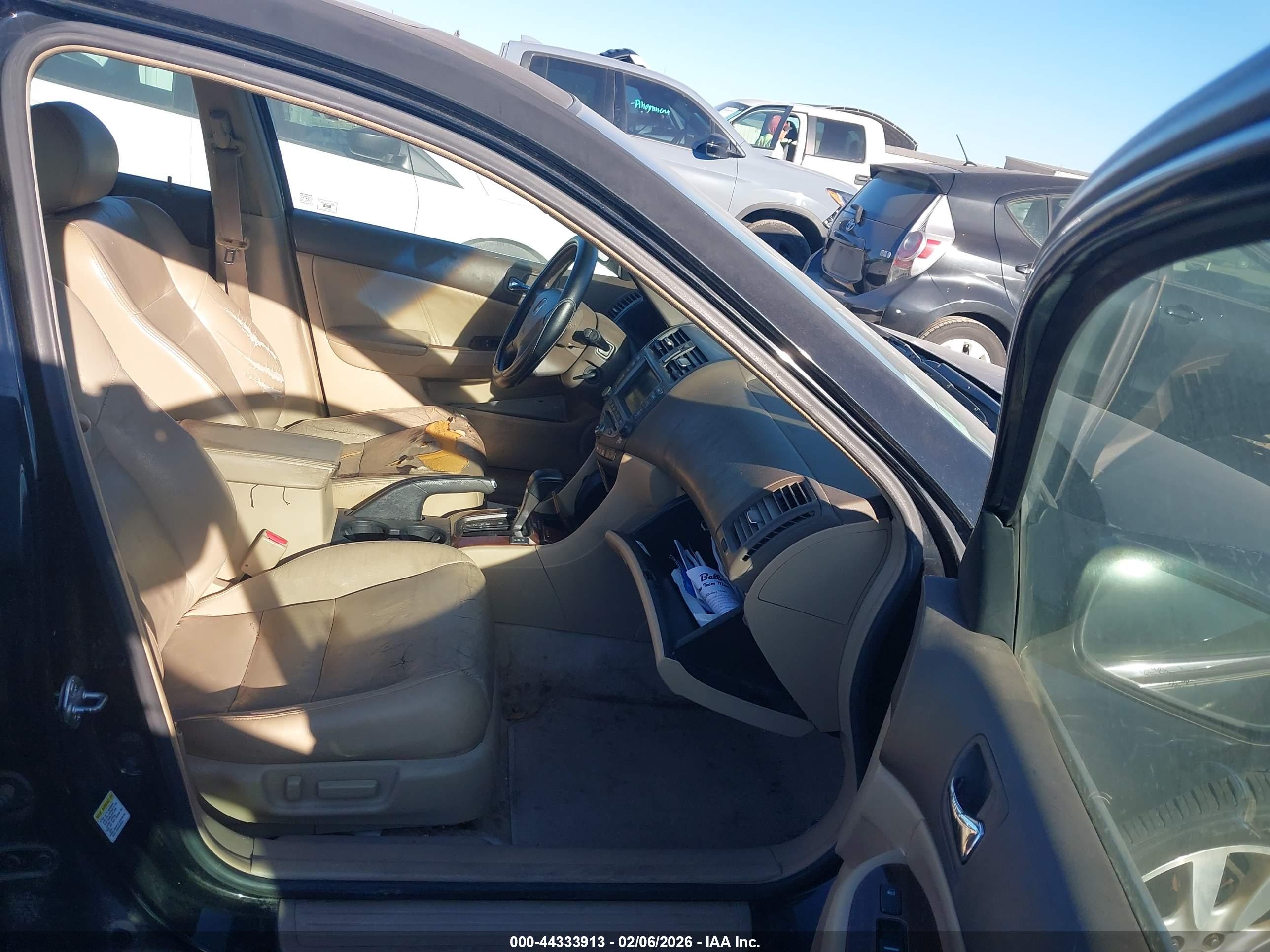 HONDA ACCORD image 5