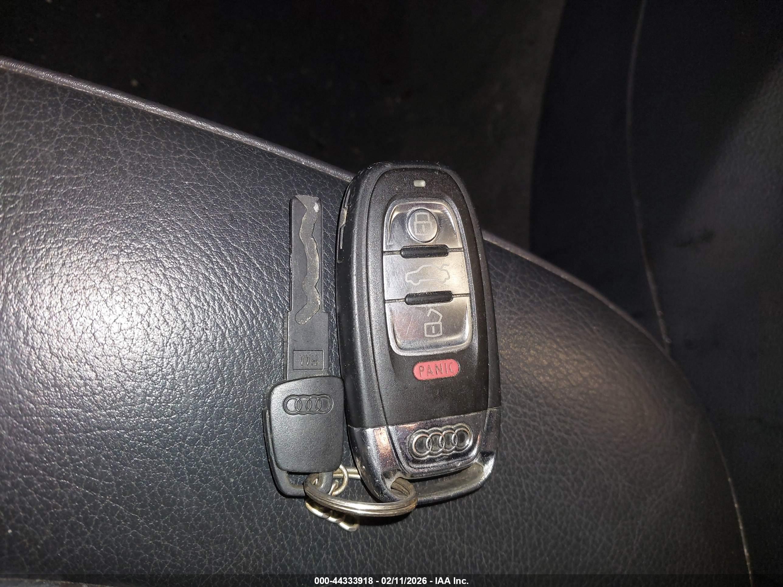 AUDI A4 image 11
