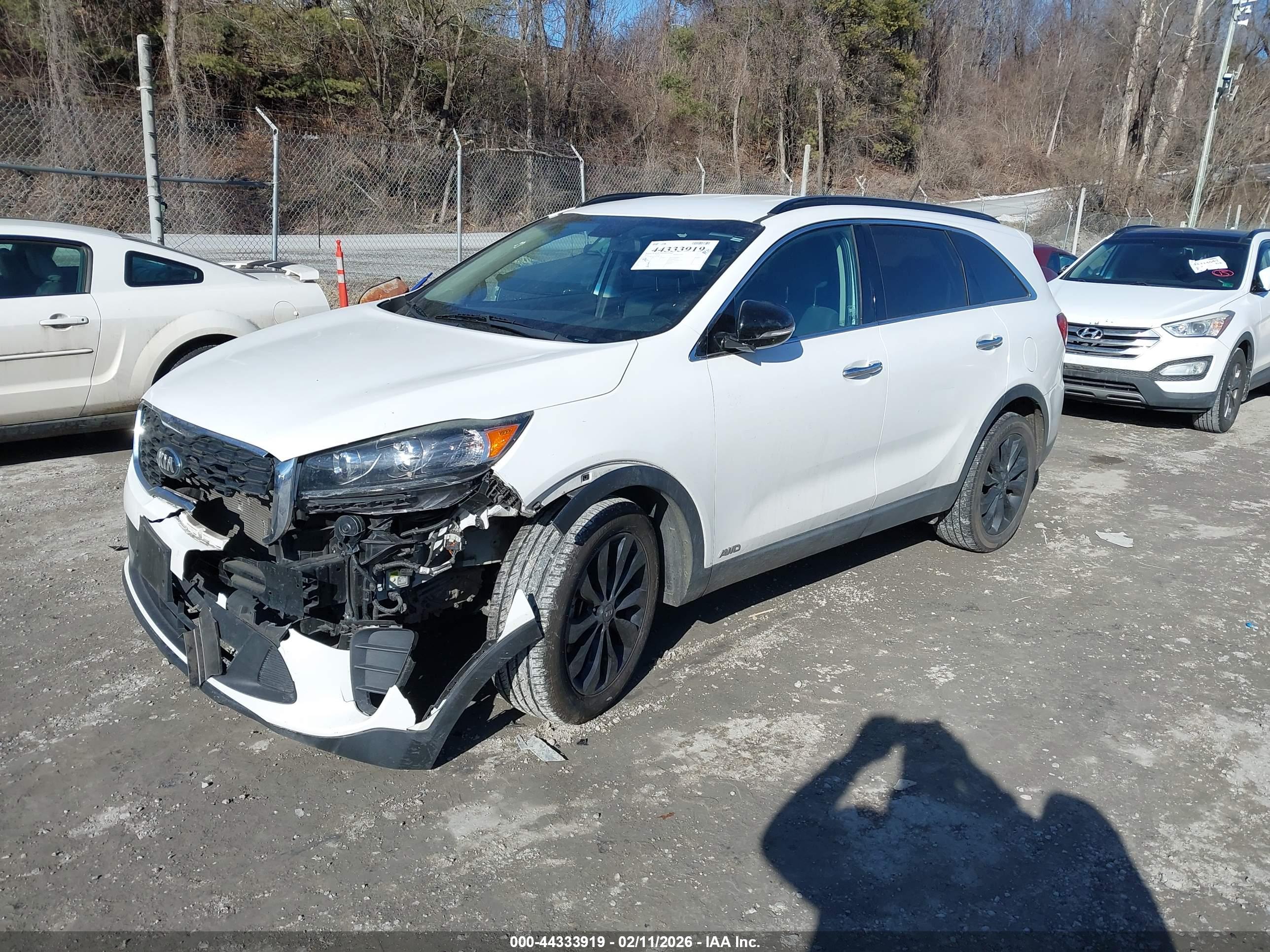 KIA SORENTO image 2