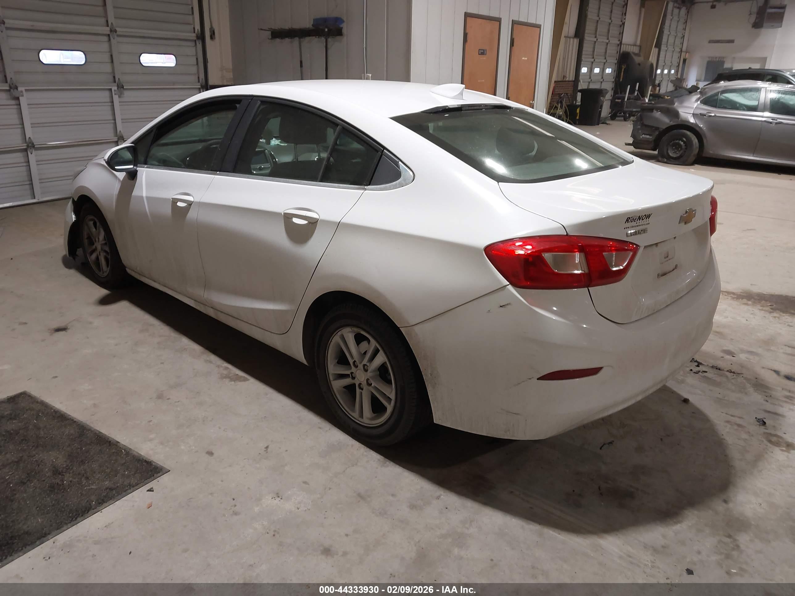 CHEVROLET CRUZE image 3