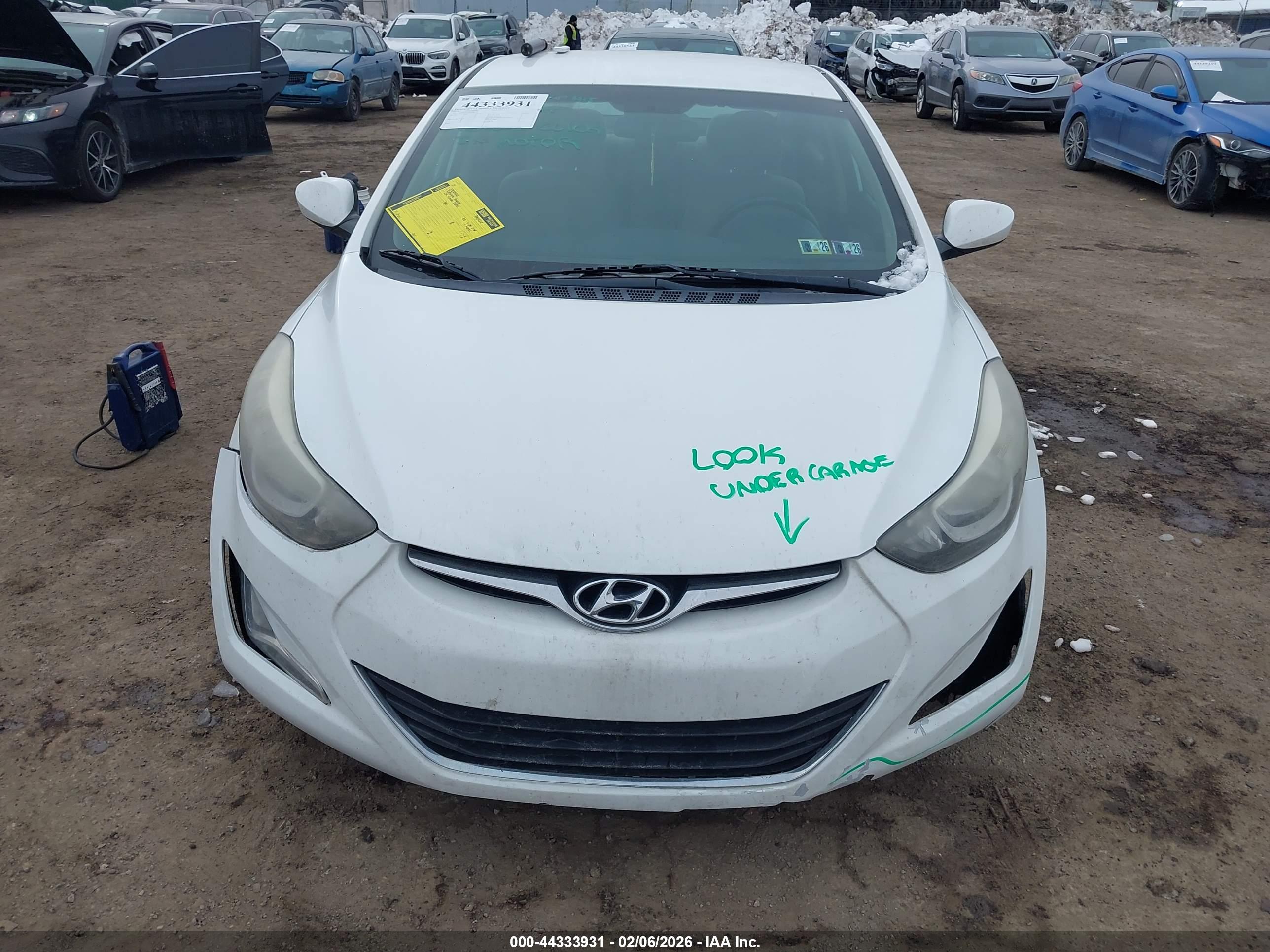 HYUNDAI ELANTRA image 6