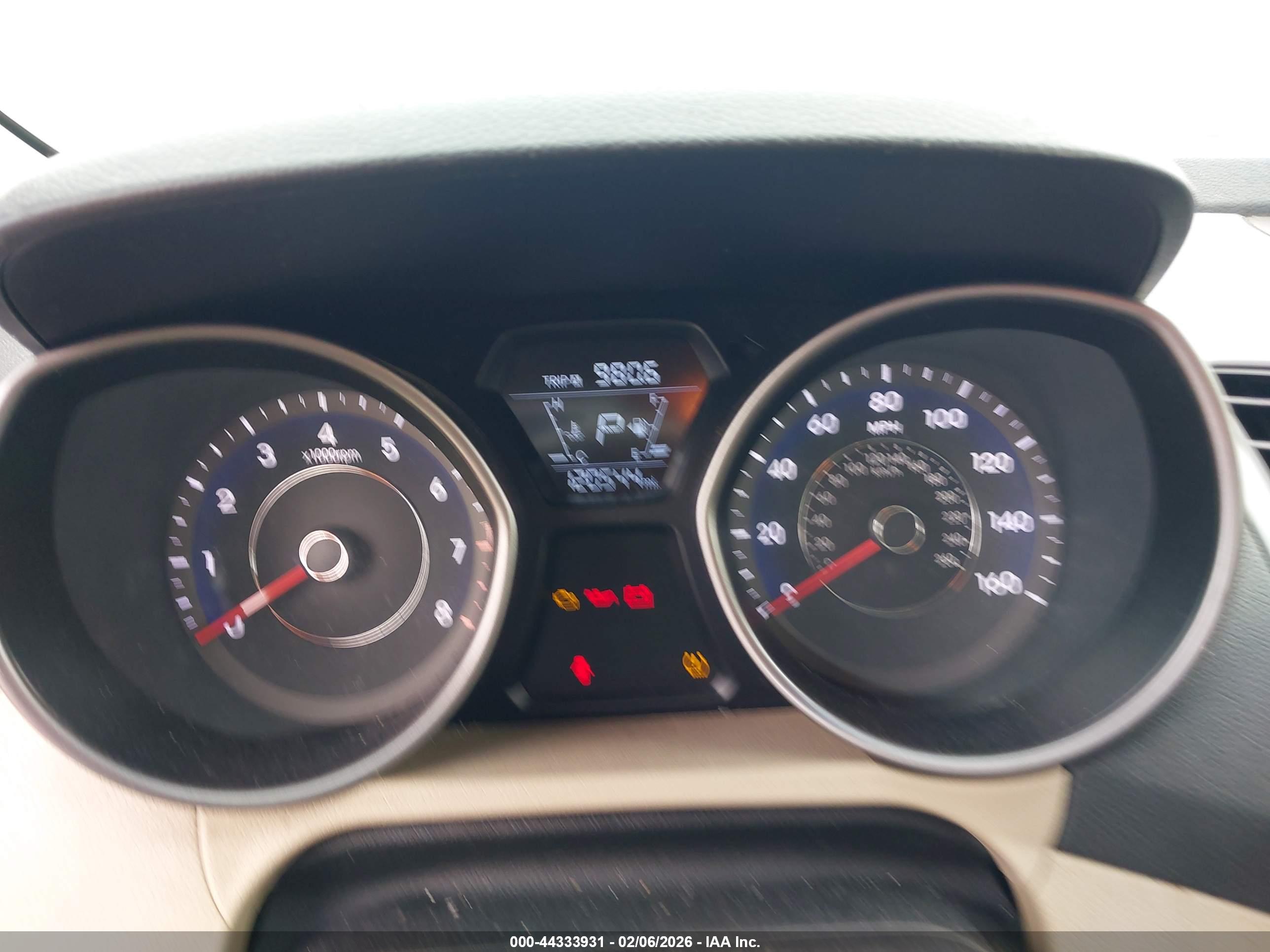 HYUNDAI ELANTRA image 7