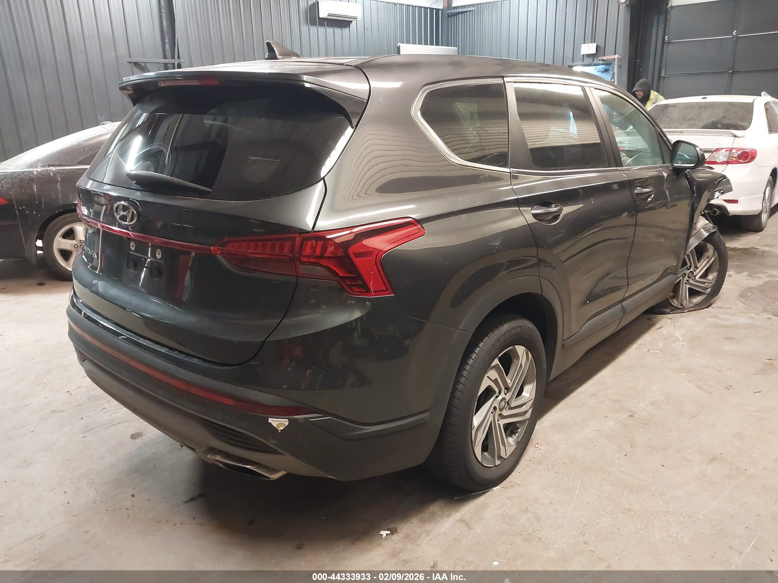 HYUNDAI SANTA image 4
