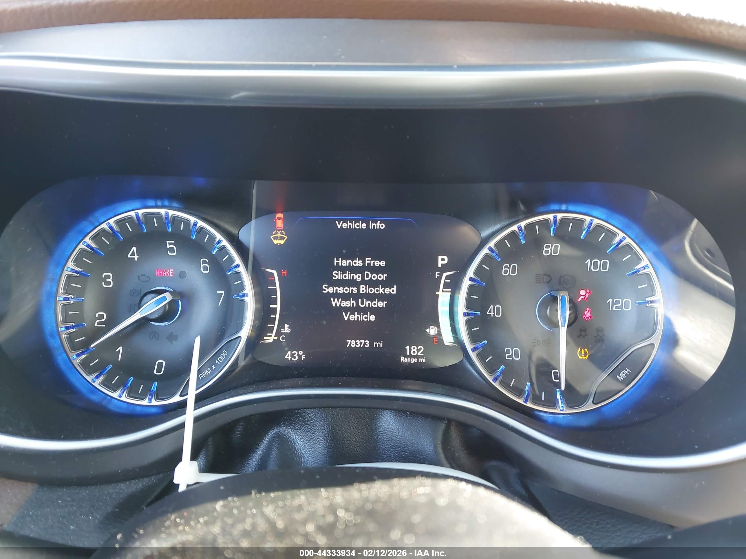 CHRYSLER PACIFICA image 7