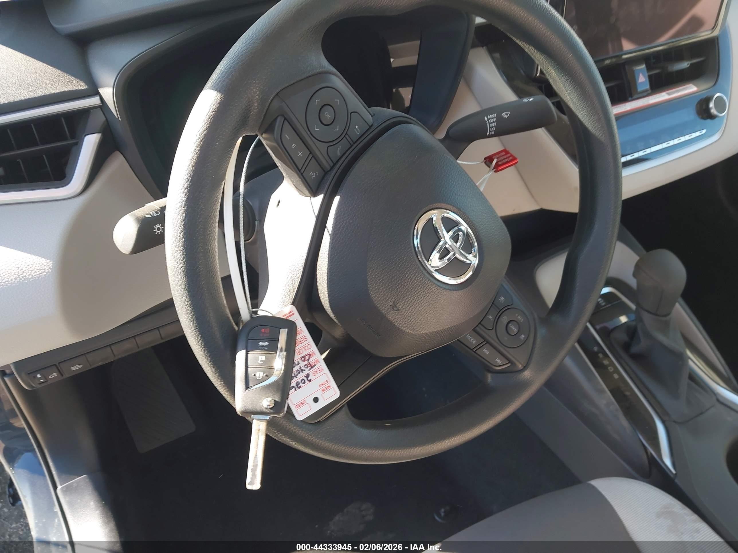 TOYOTA COROLLA image 11