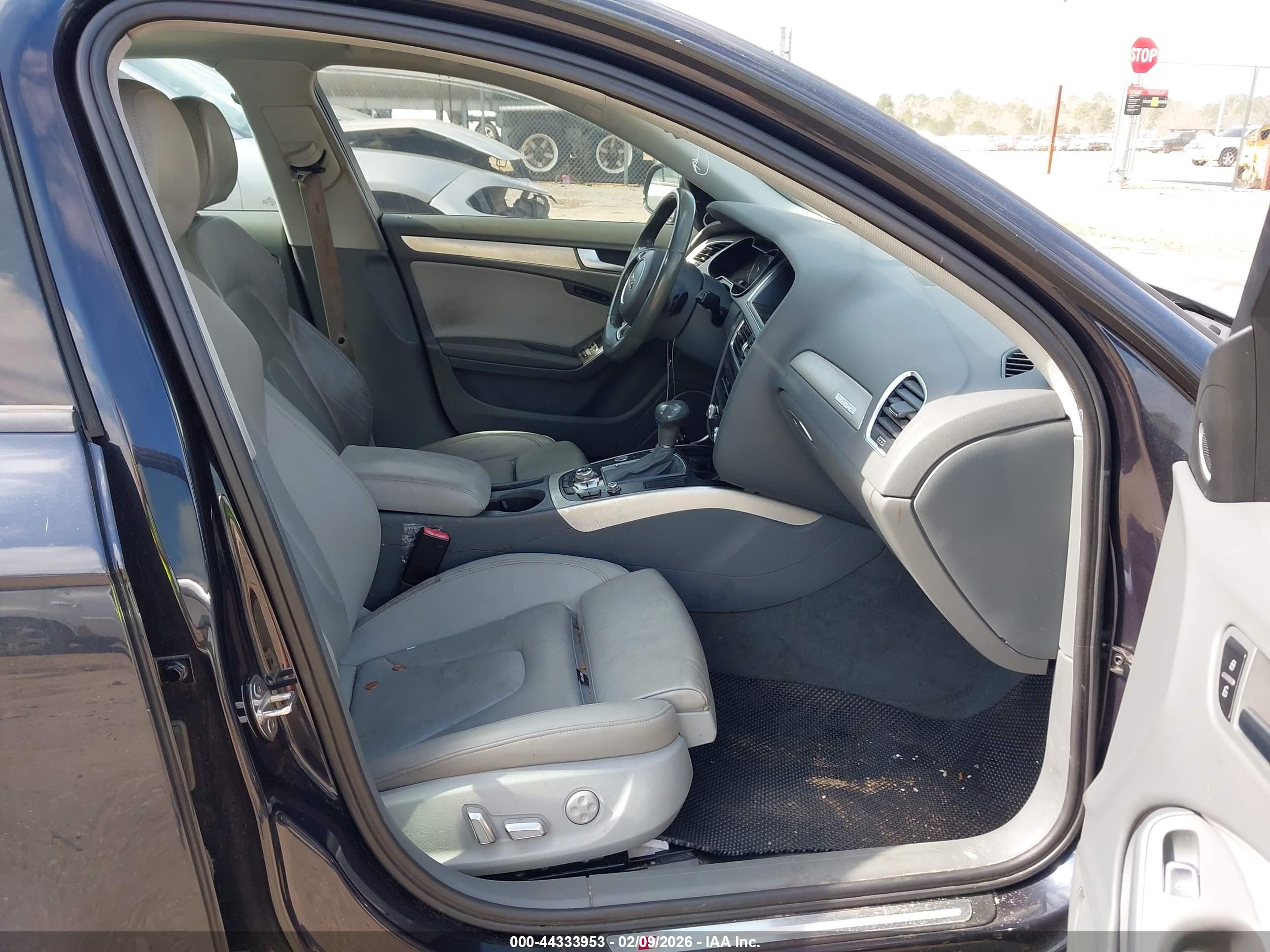 AUDI A4 image 5