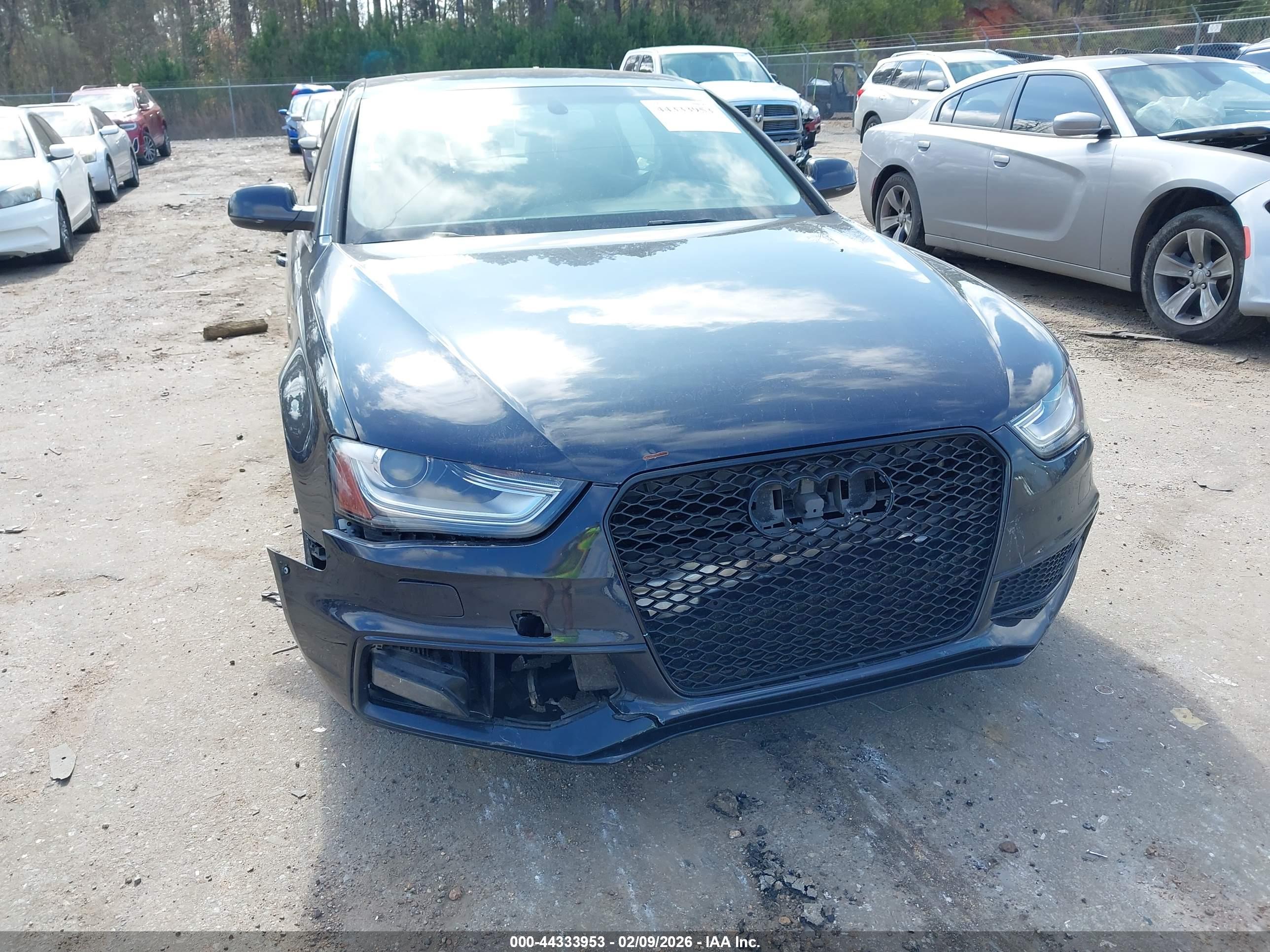 AUDI A4 image 6
