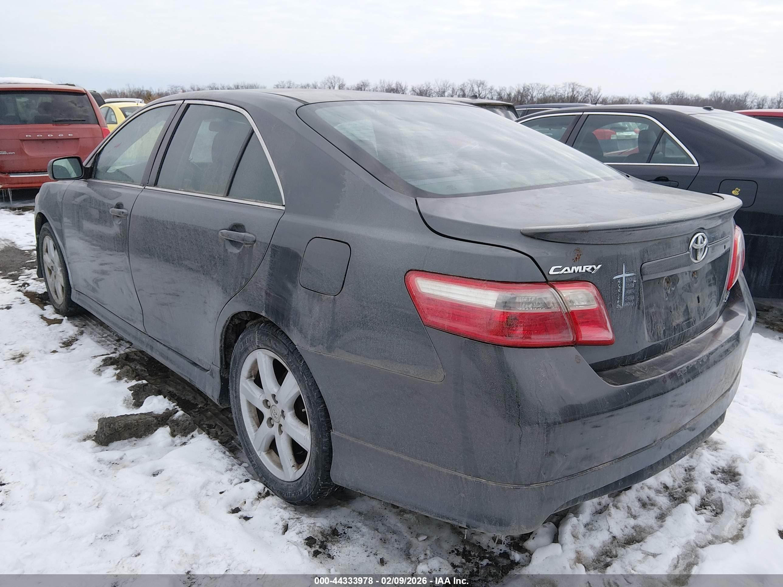 TOYOTA CAMRY image 3