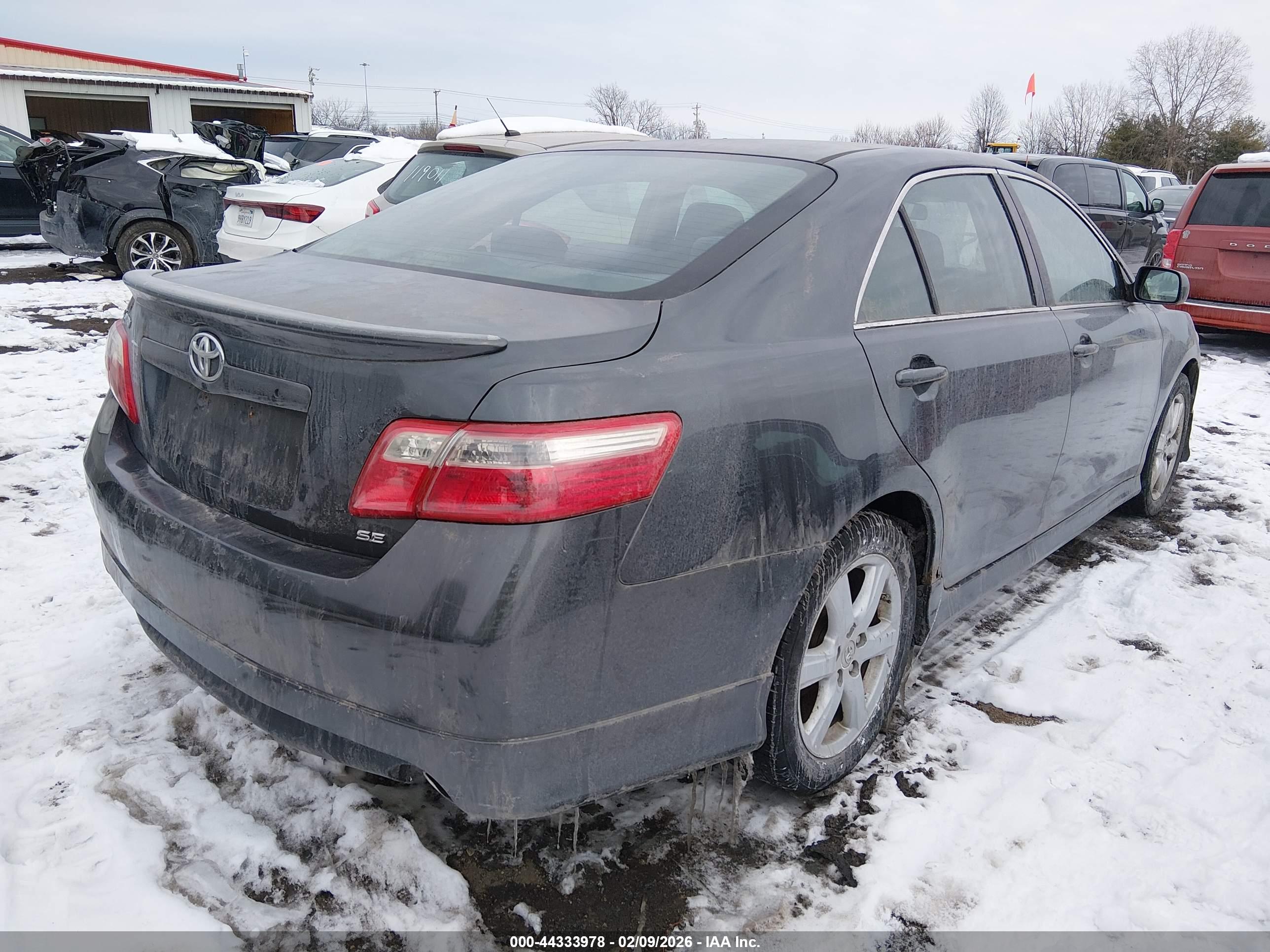 TOYOTA CAMRY image 4