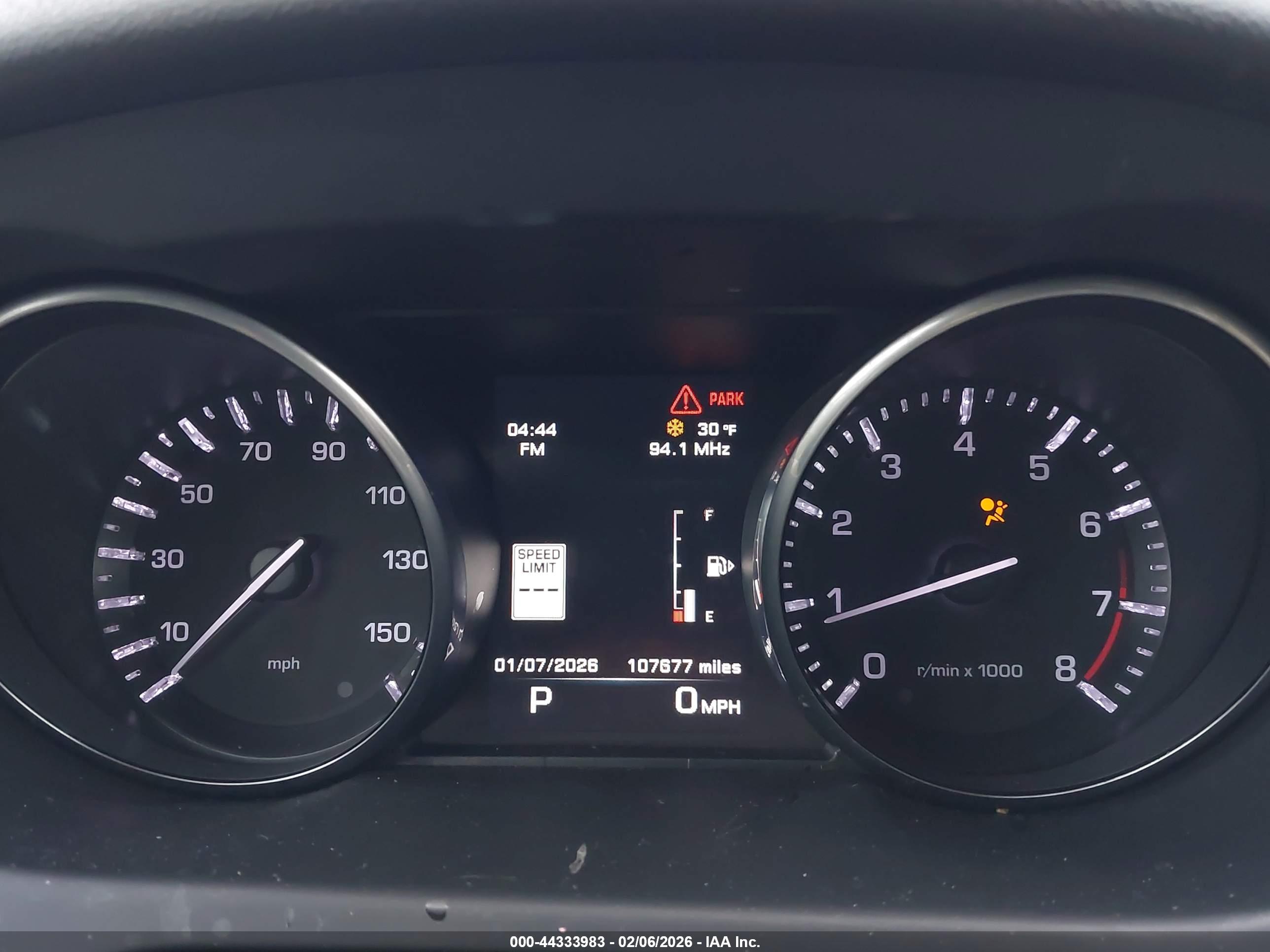 LAND ROVER image 7