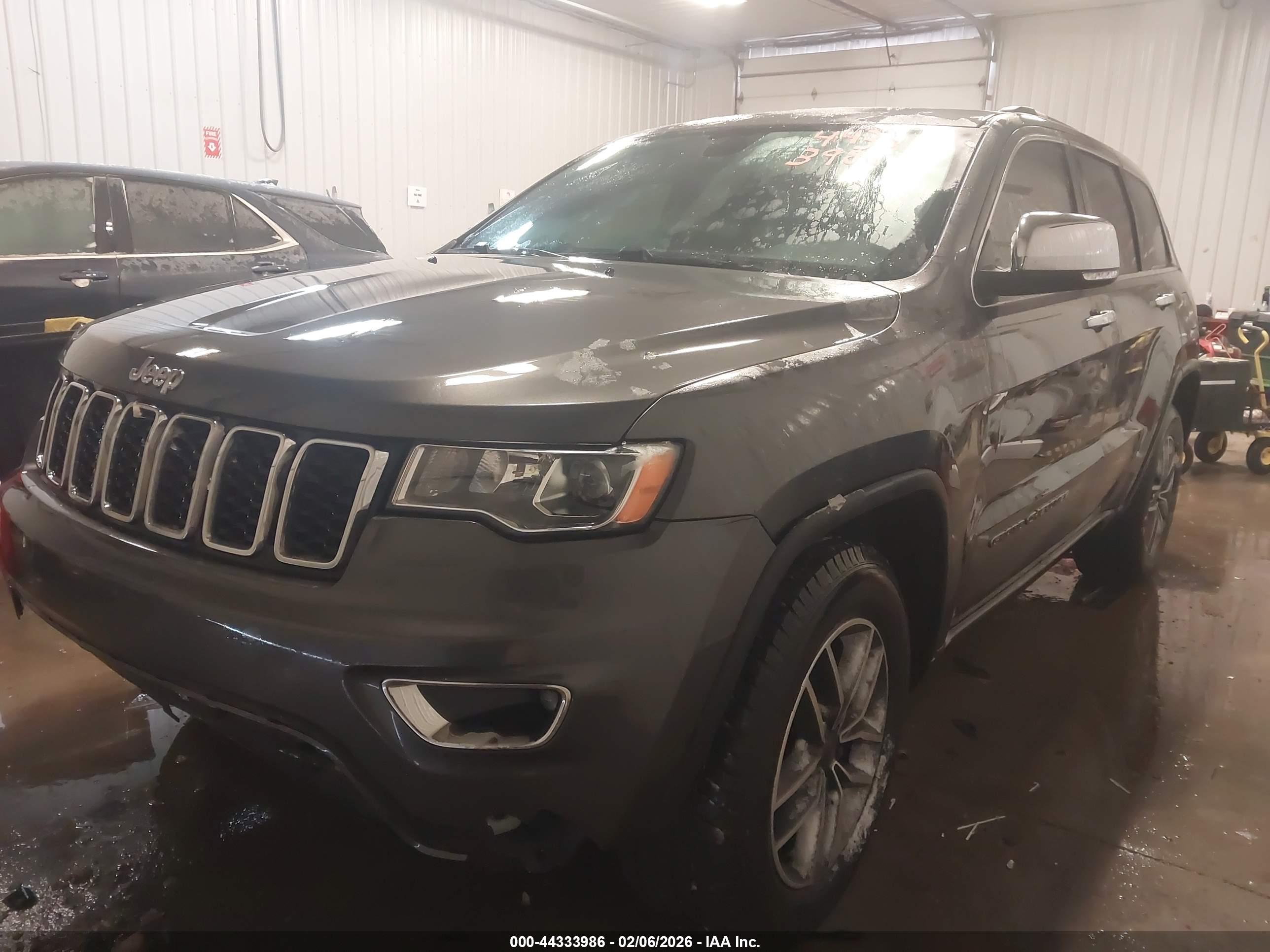 JEEP GRAND image 2