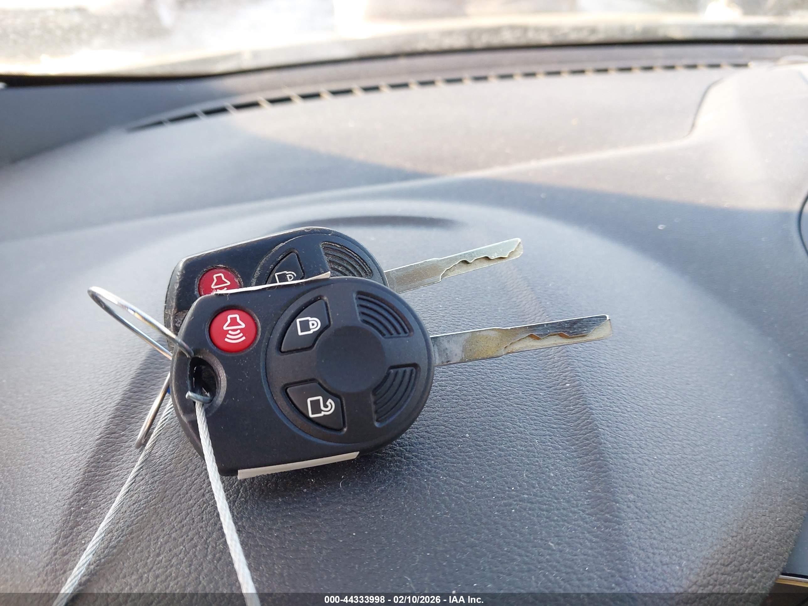 FORD ESCAPE image 11