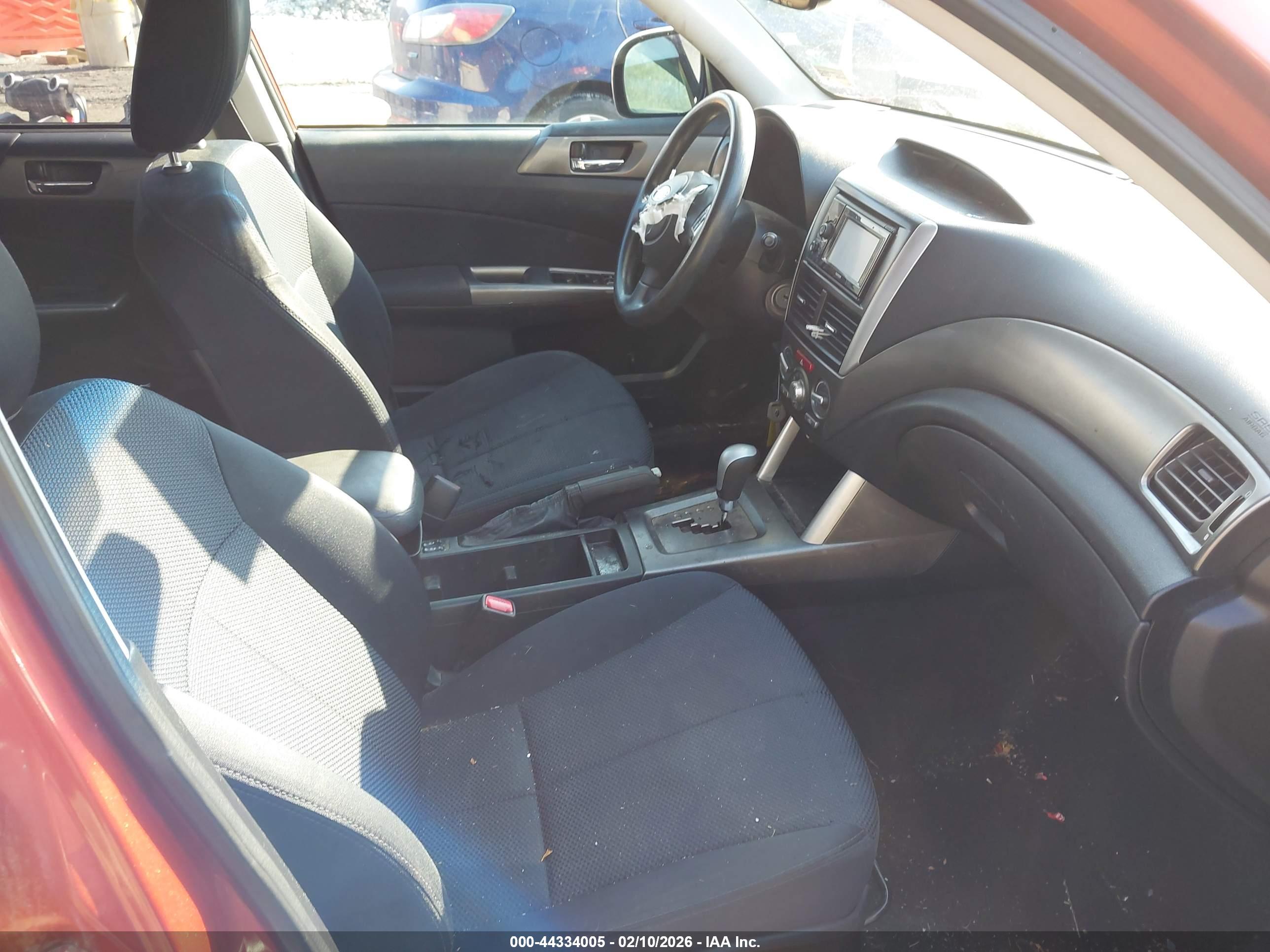 SUBARU FORESTER image 5