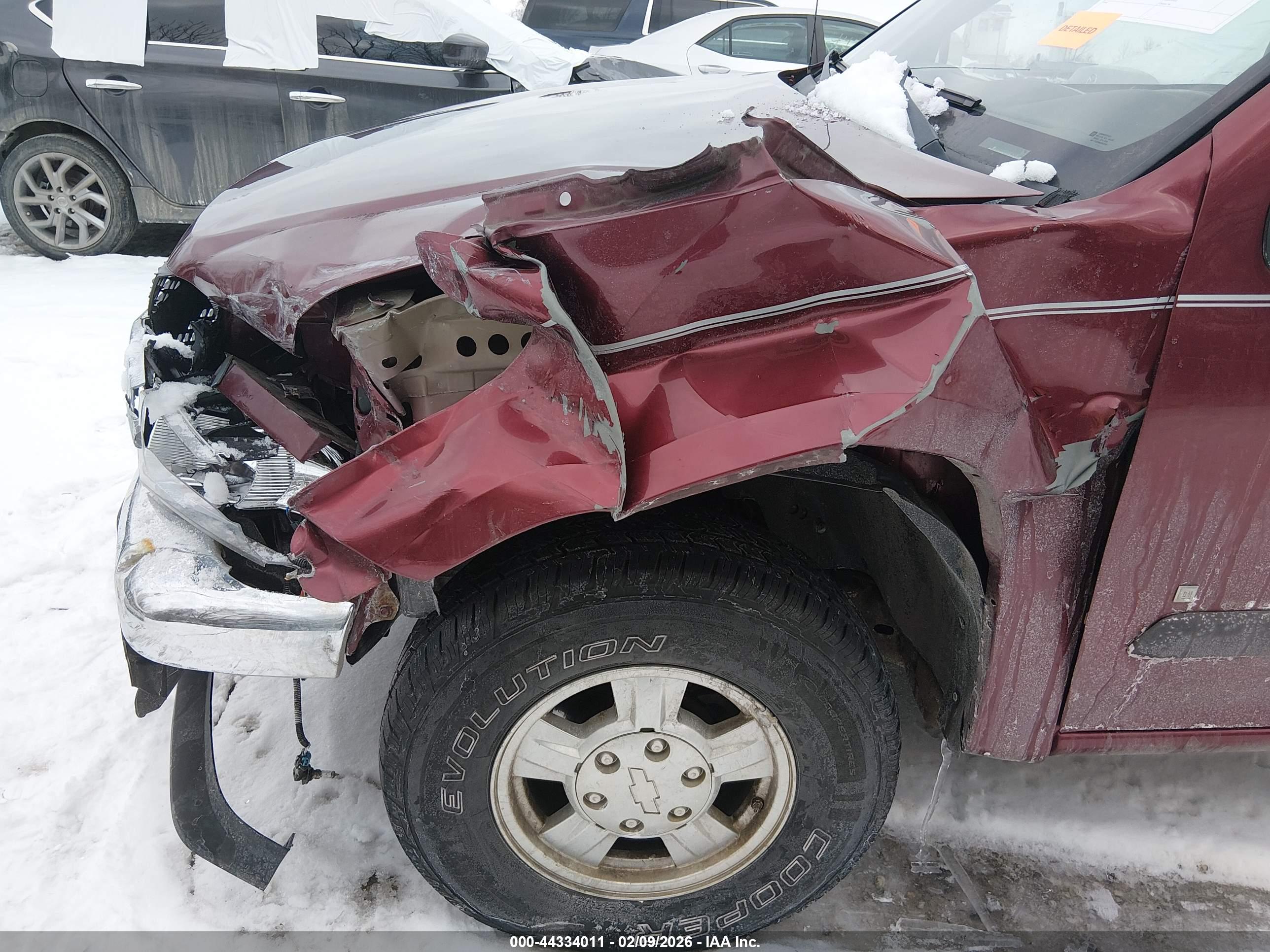 CHEVROLET COLORADO image 6