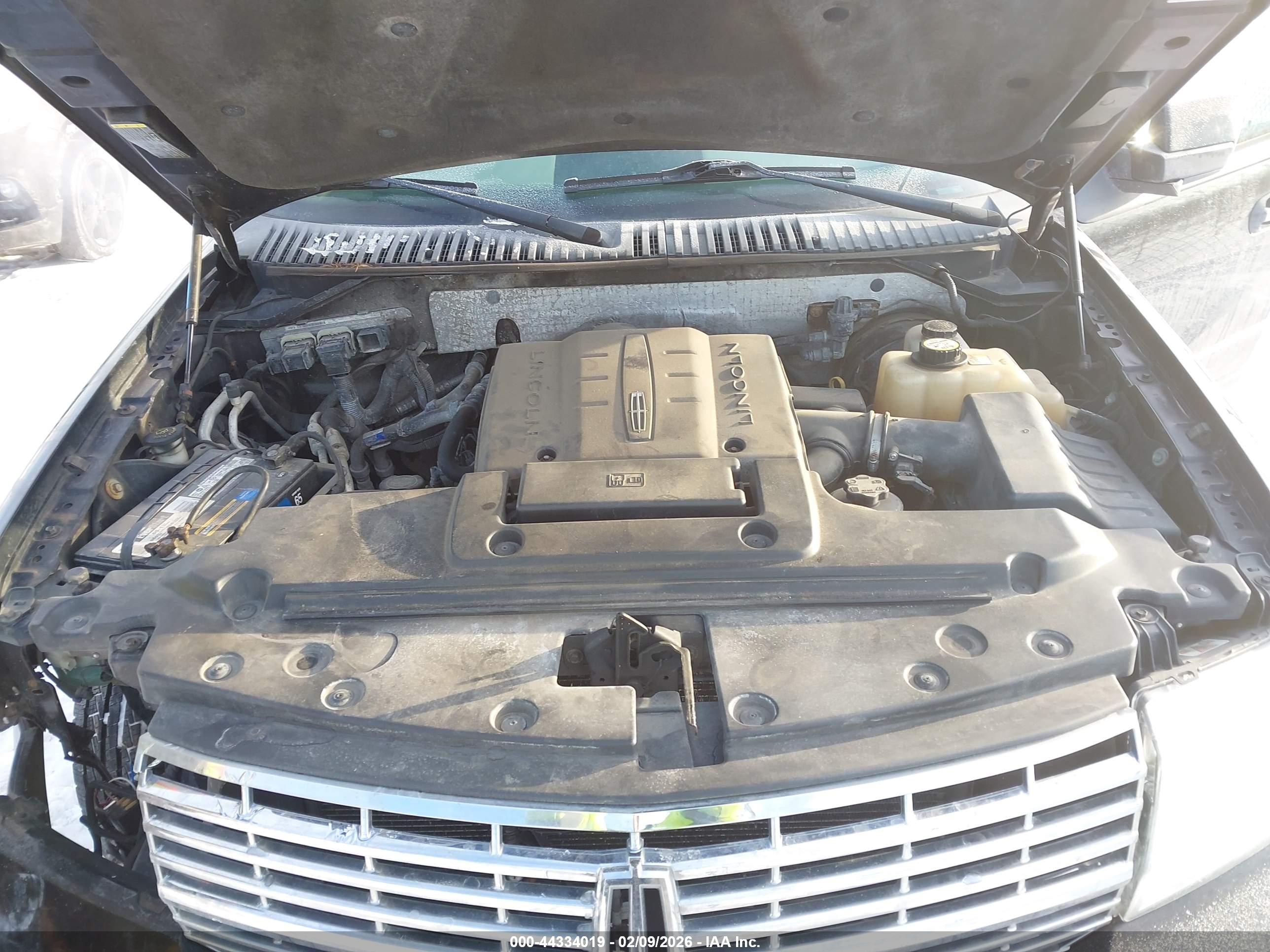 LINCOLN NAVIGATOR image 10