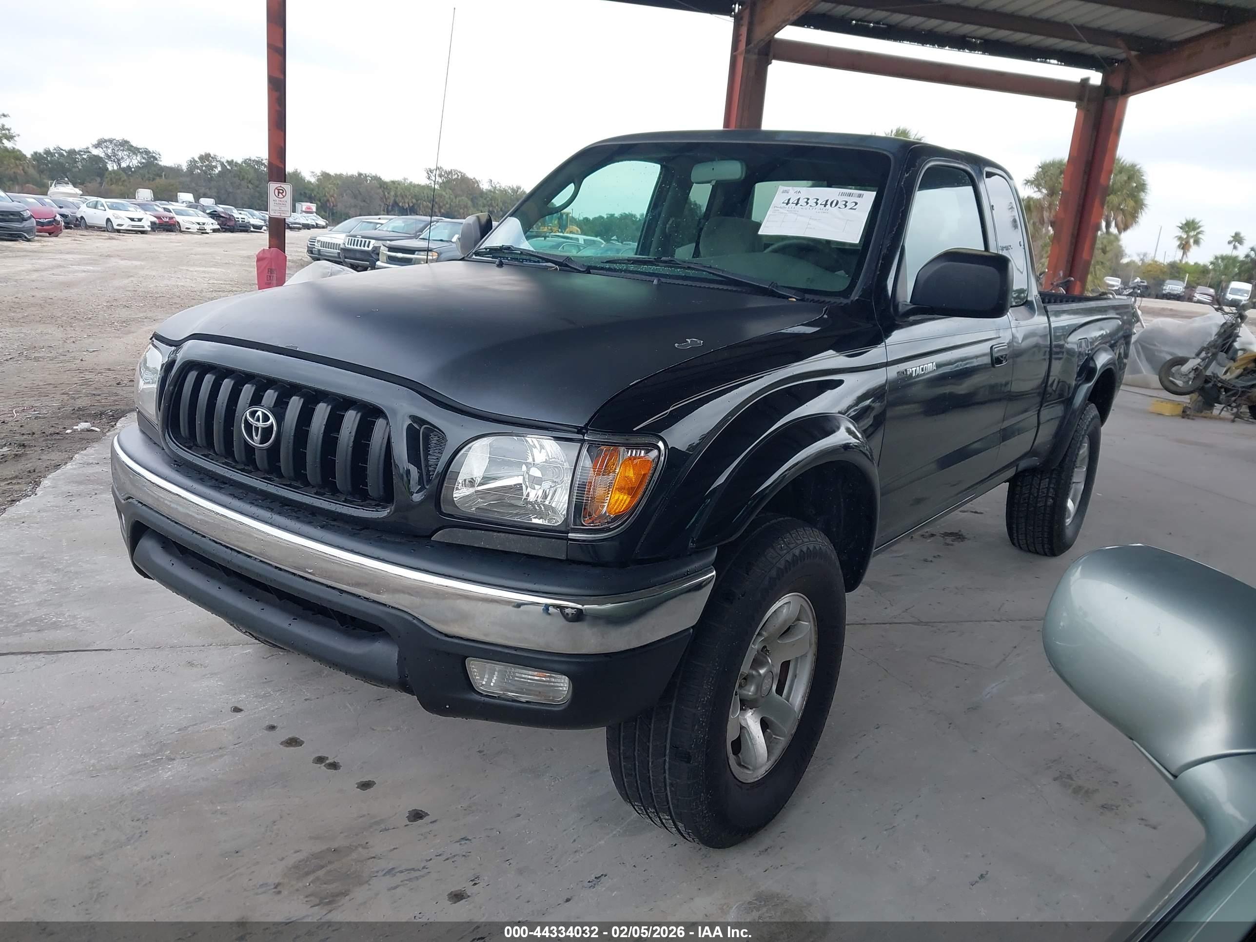 TOYOTA TACOMA image 2