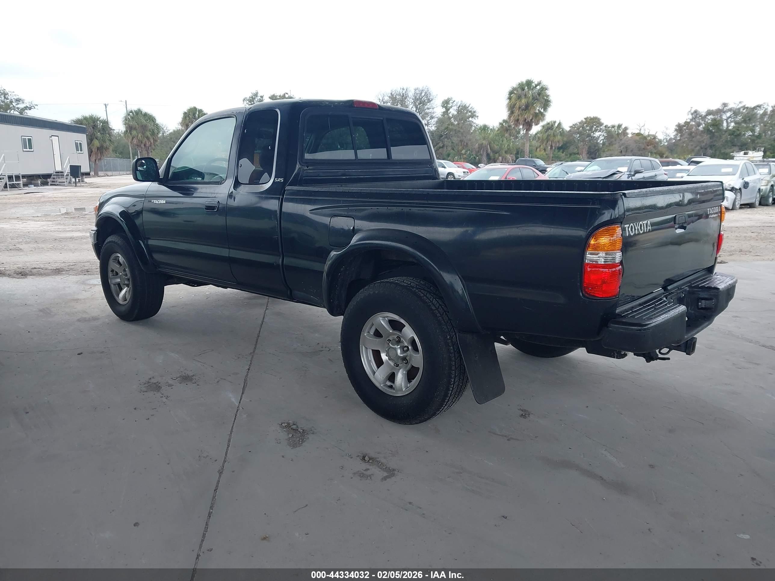 TOYOTA TACOMA image 3