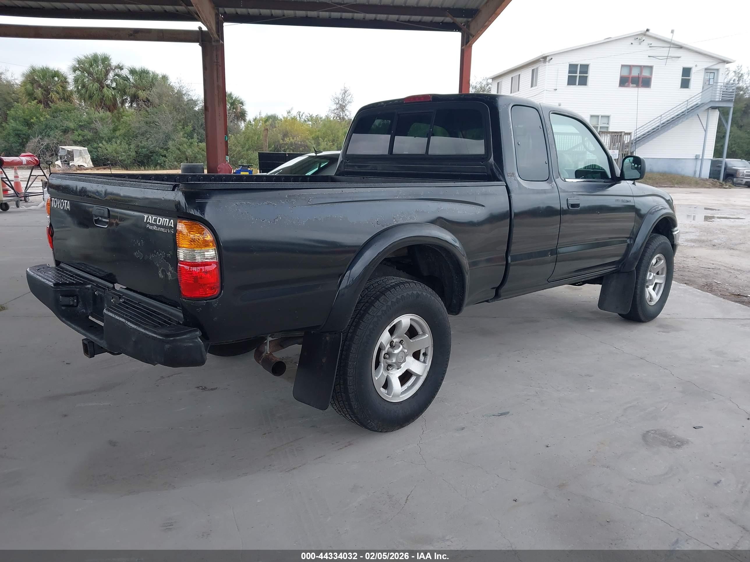 TOYOTA TACOMA image 4