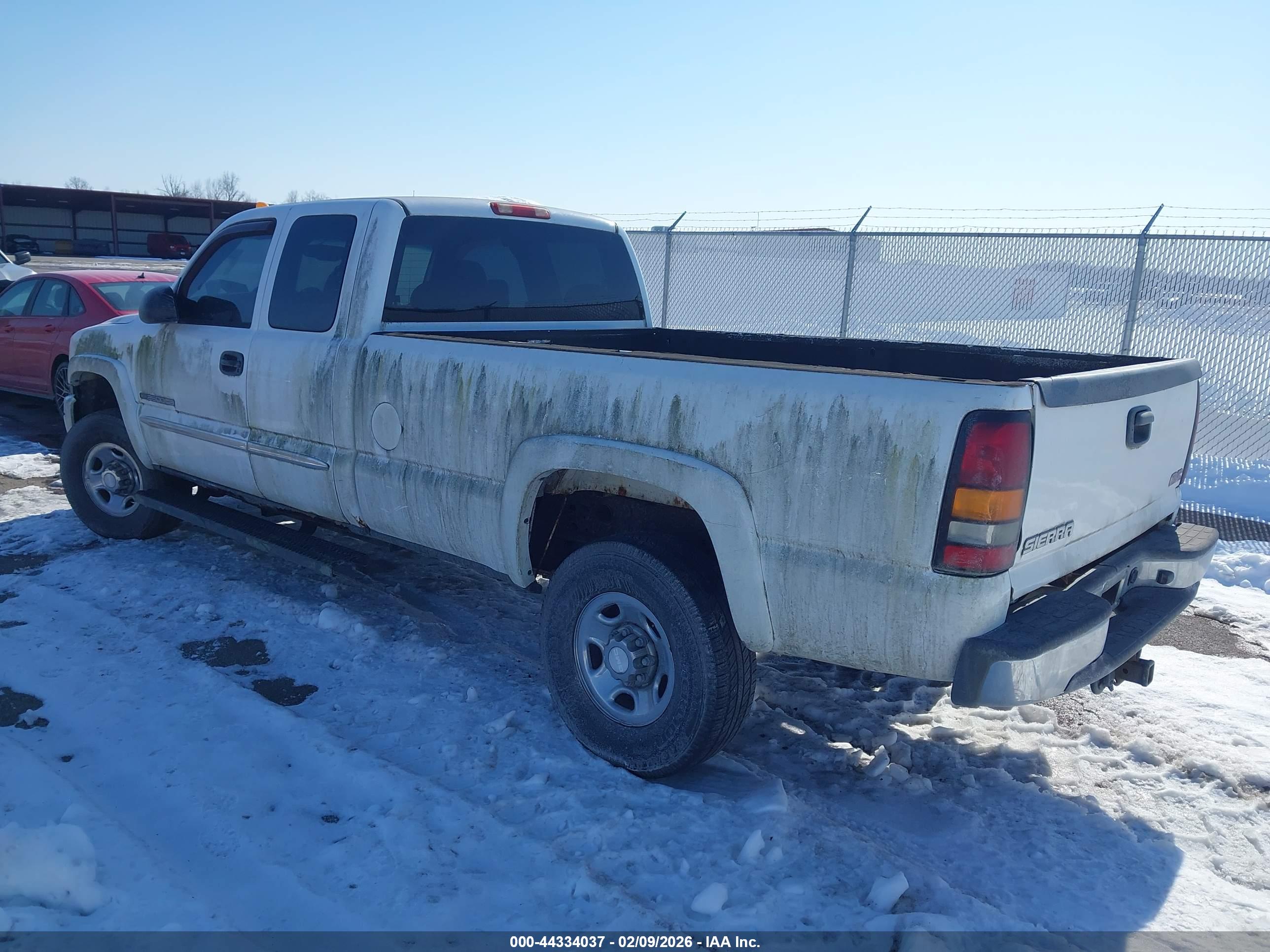 GMC SIERRA image 3