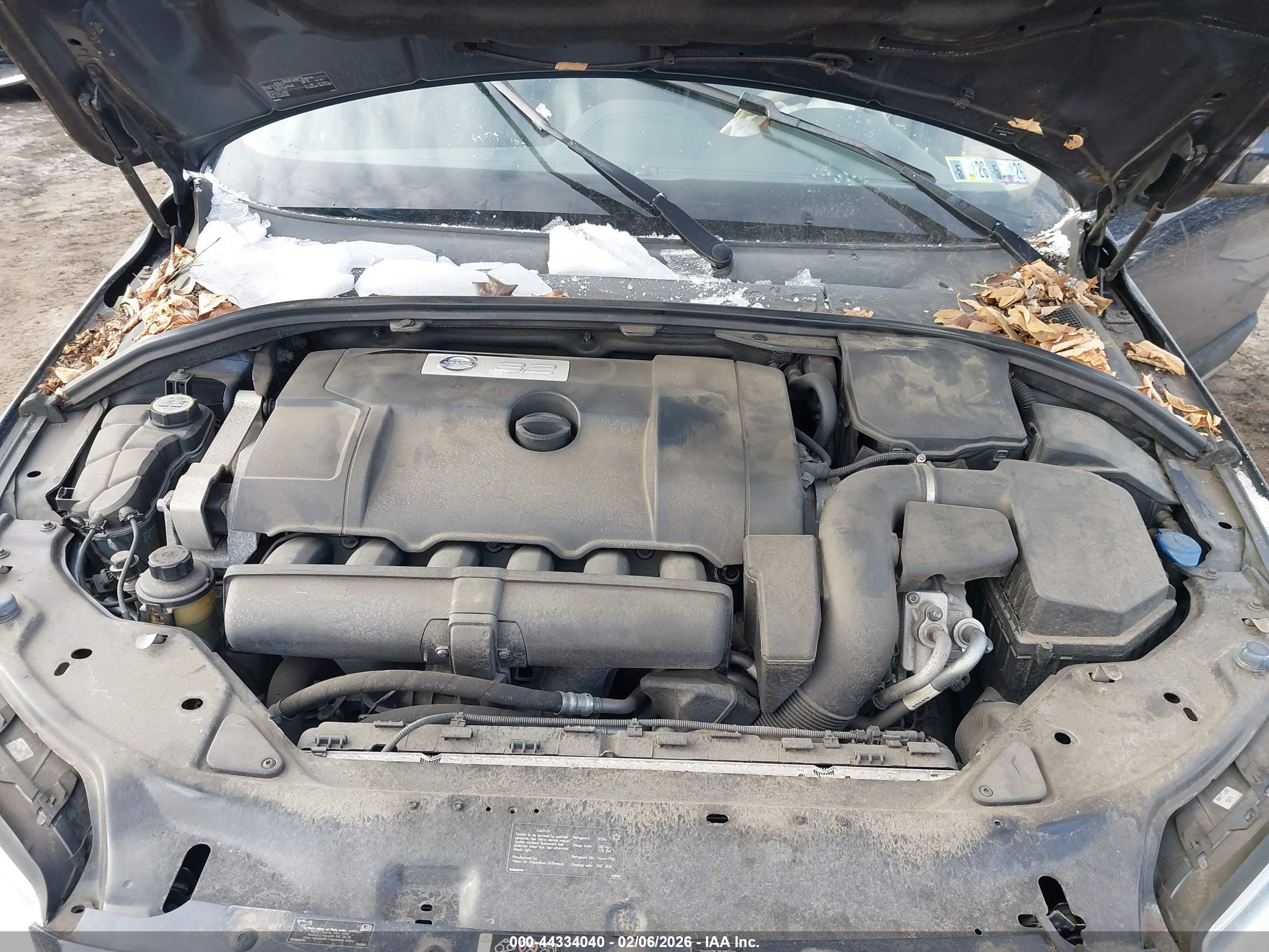VOLVO XC70 image 10