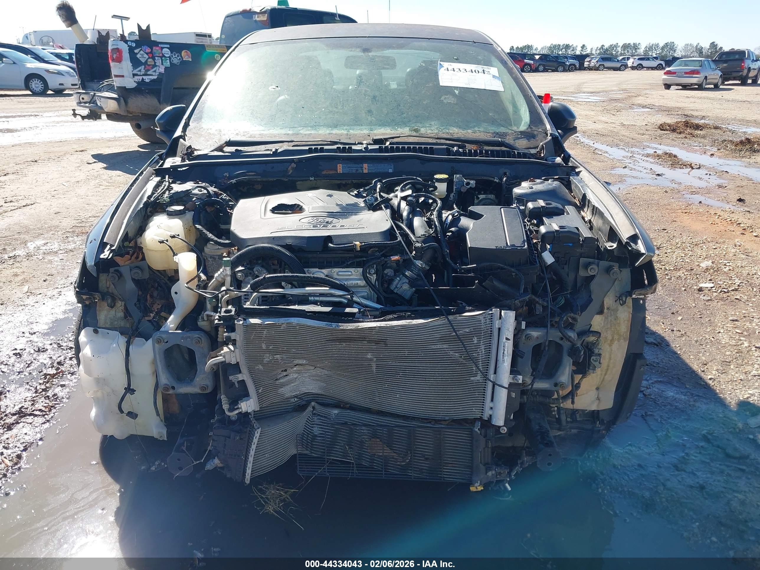 FORD FUSION image 6