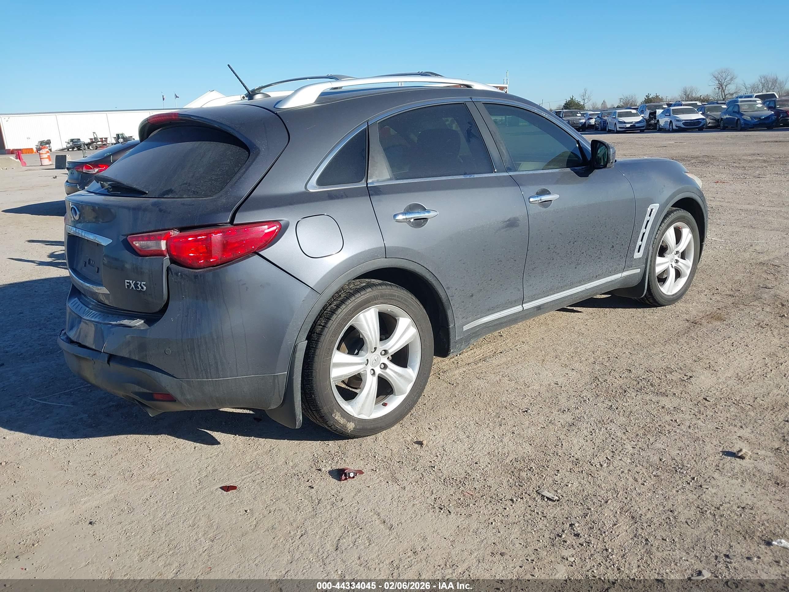 INFINITI FX35 image 4