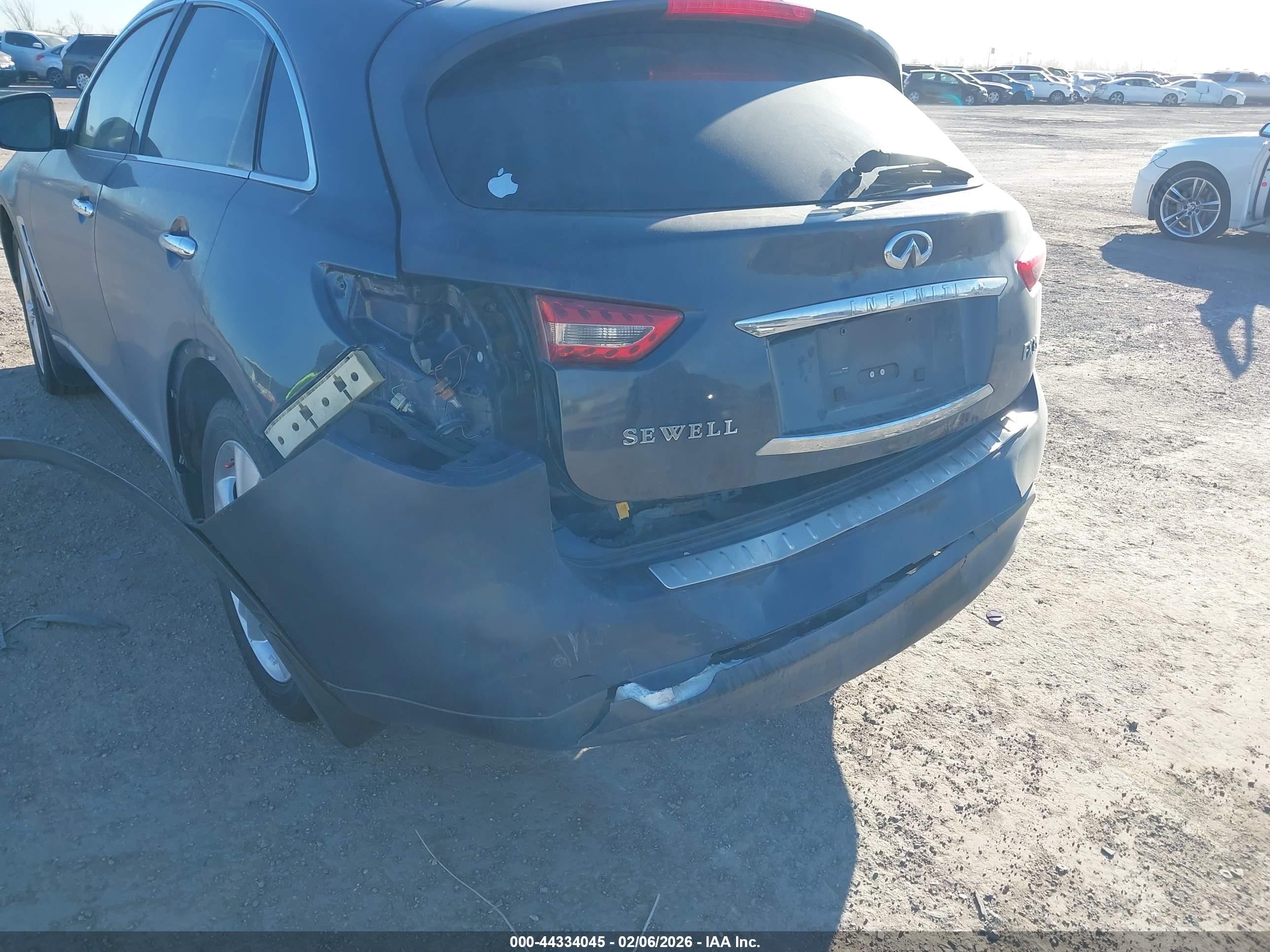 INFINITI FX35 image 6