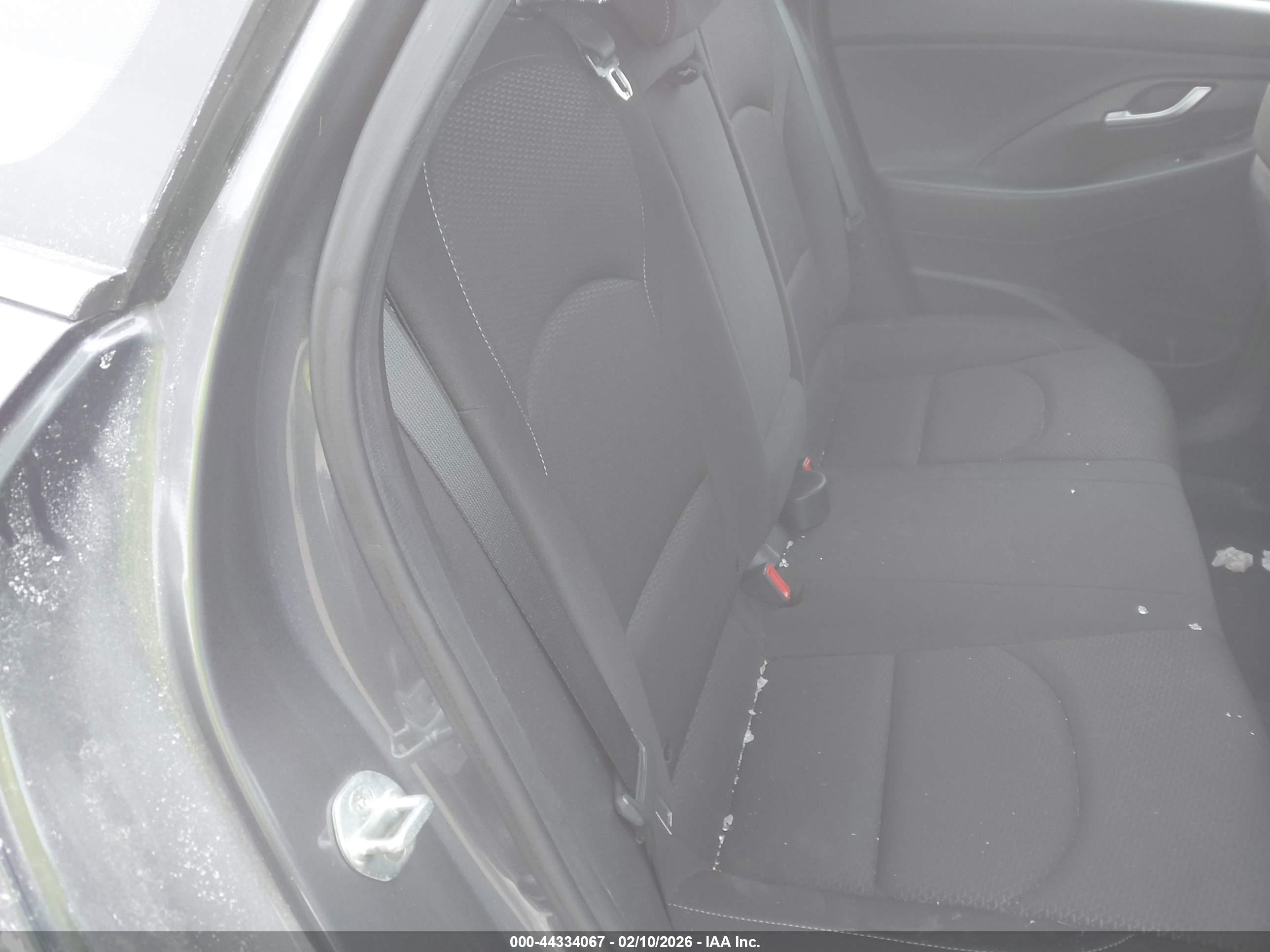 HYUNDAI ELANTRA image 8