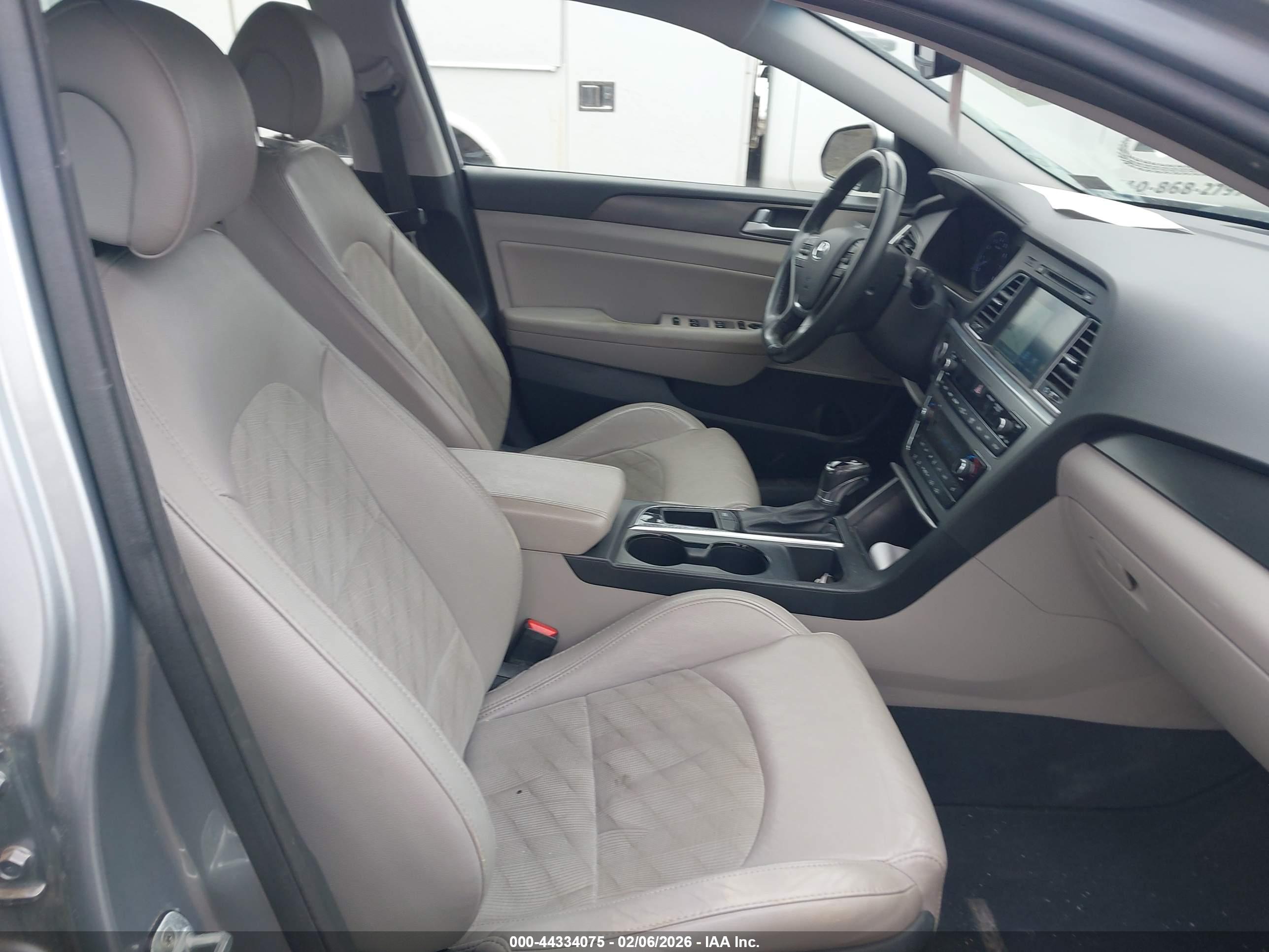 HYUNDAI SONATA image 5