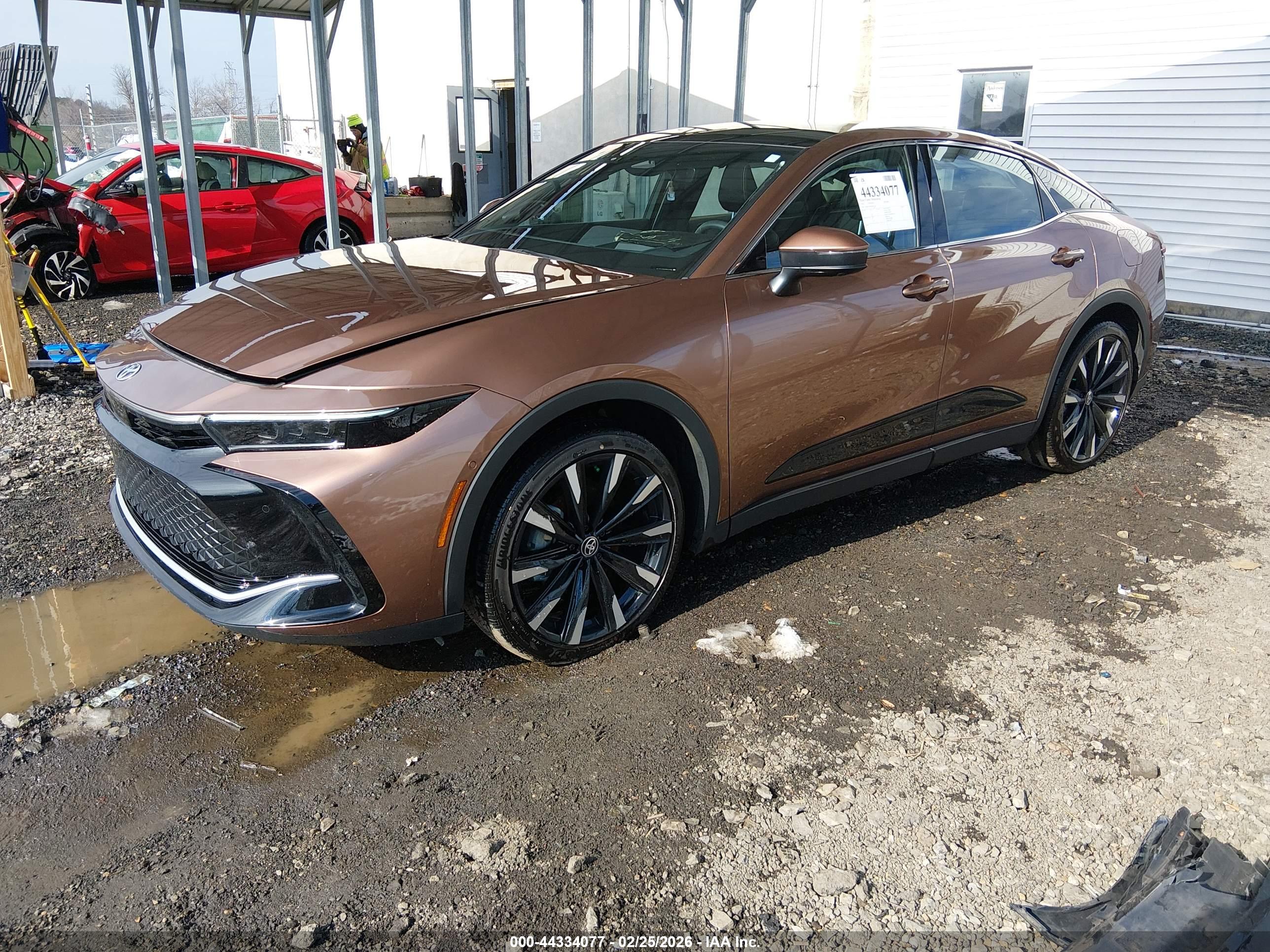 TOYOTA CROWN image 2