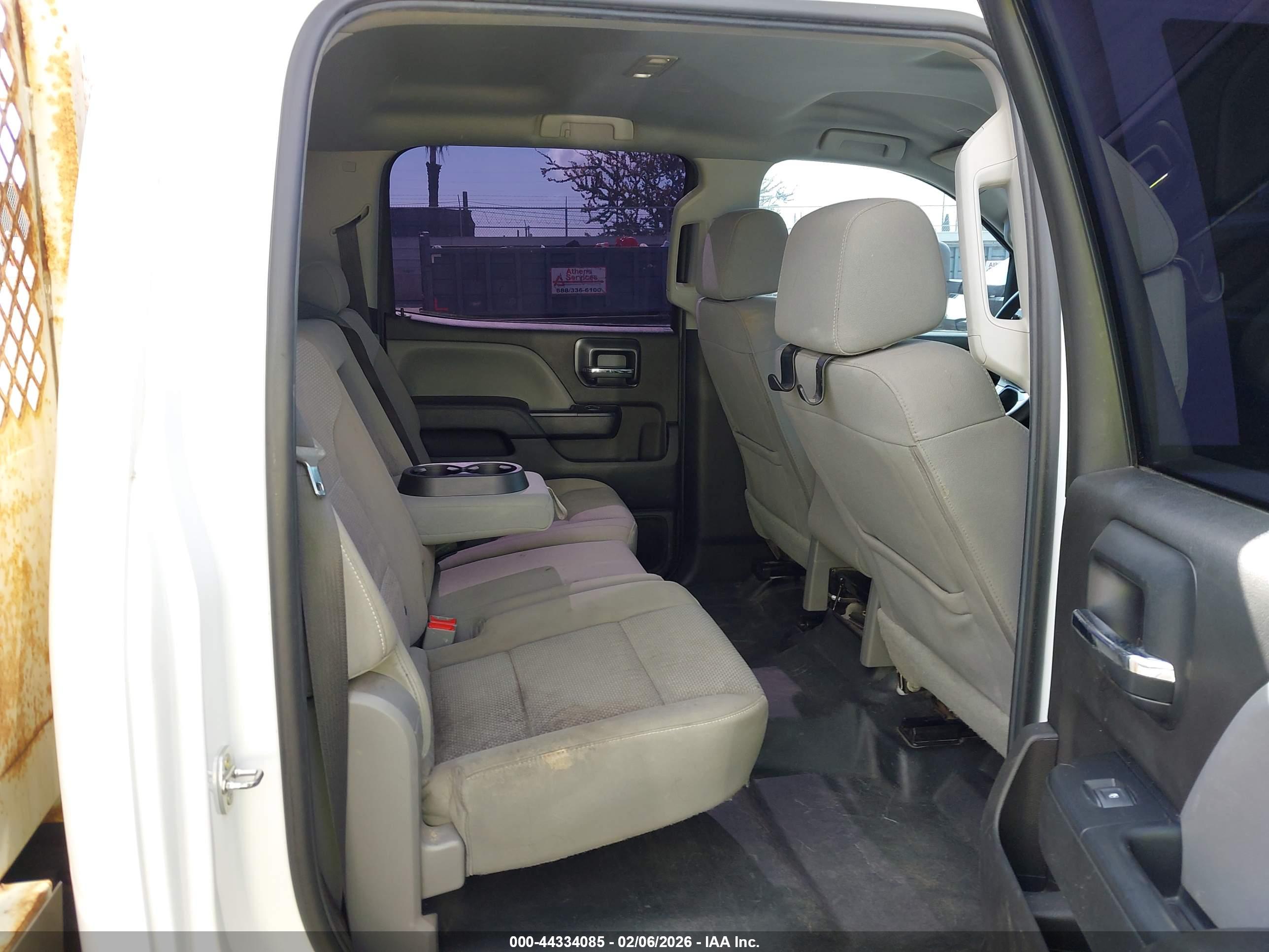 CHEVROLET SILVERADO image 7