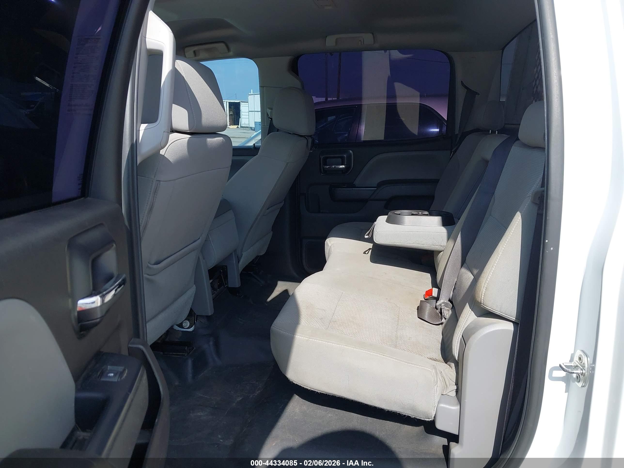 CHEVROLET SILVERADO image 8