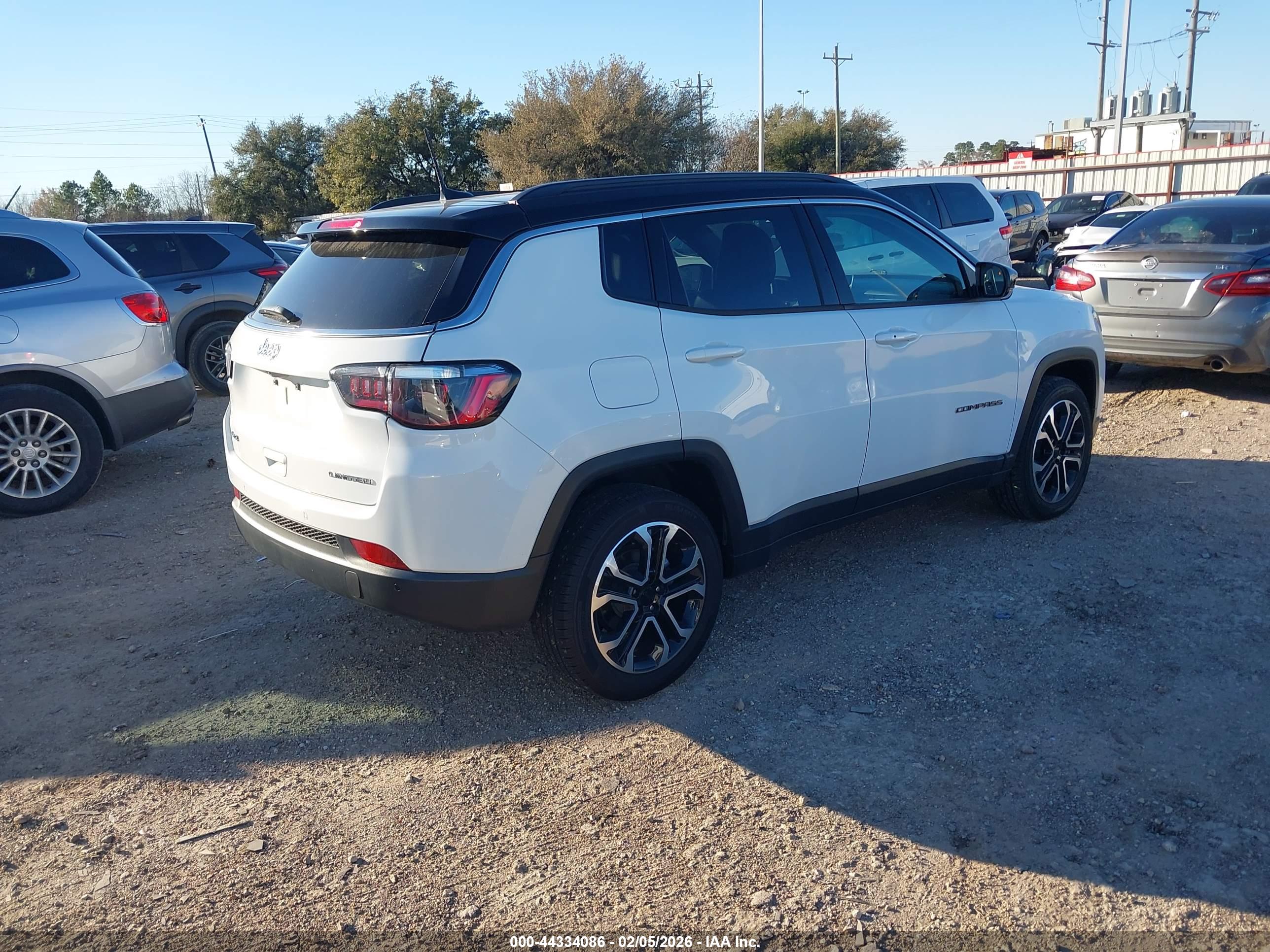 JEEP COMPASS image 4