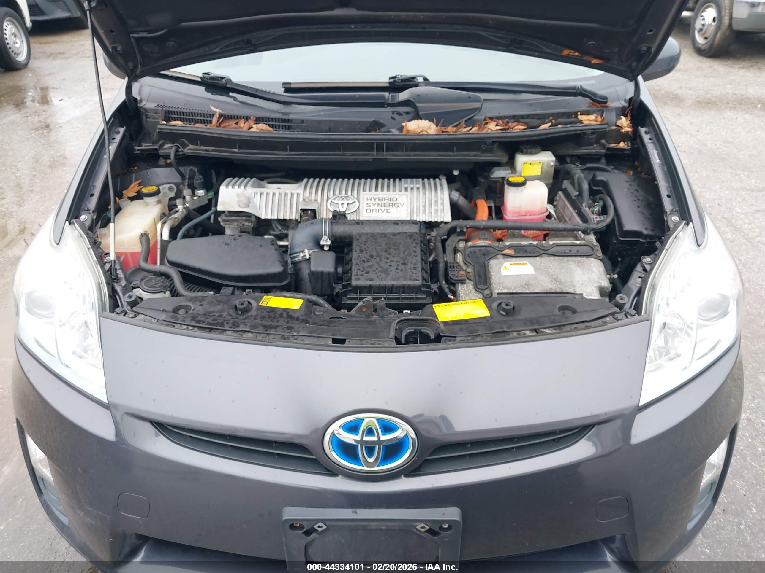 TOYOTA PRIUS image 10