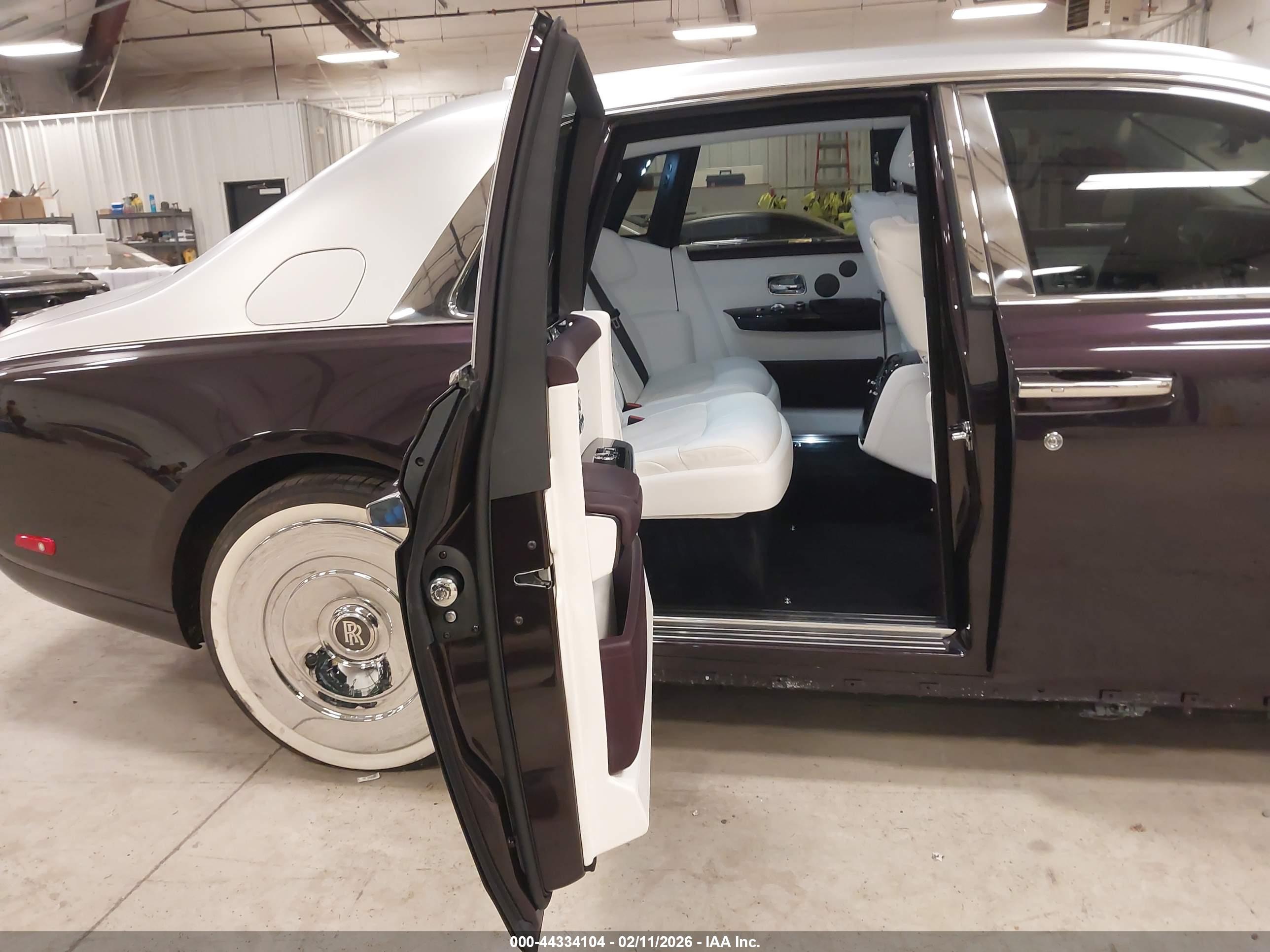 ROLLS-ROYCE PHANTOM image 8