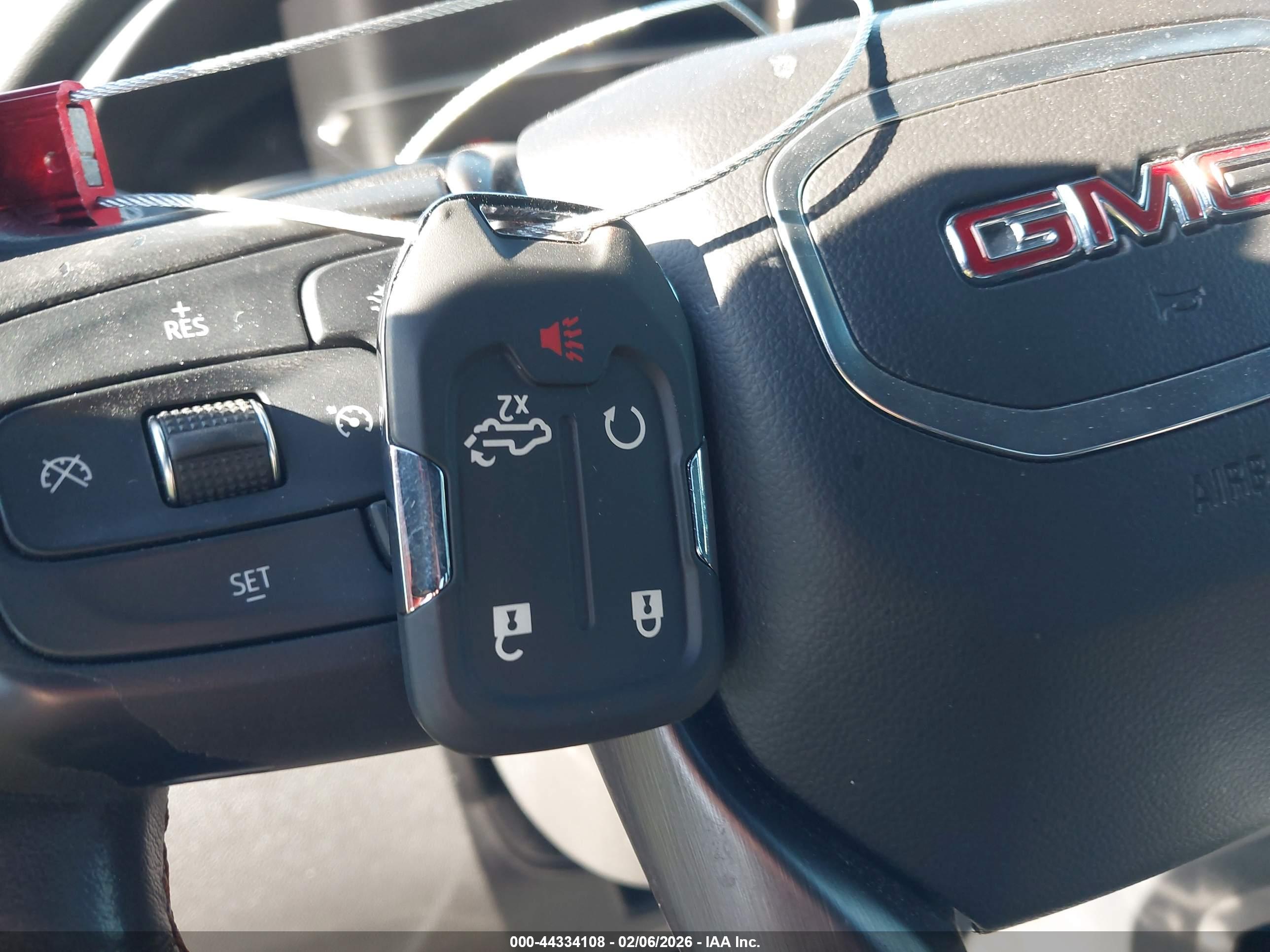 GMC SIERRA image 11