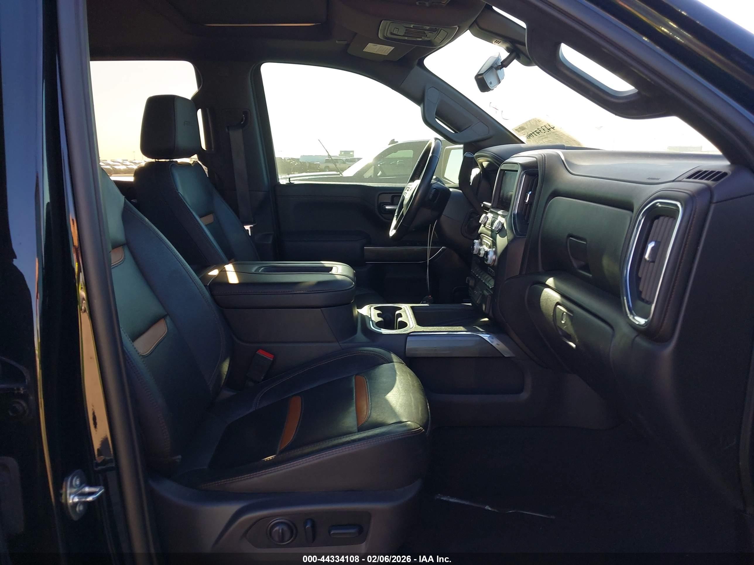 GMC SIERRA image 5