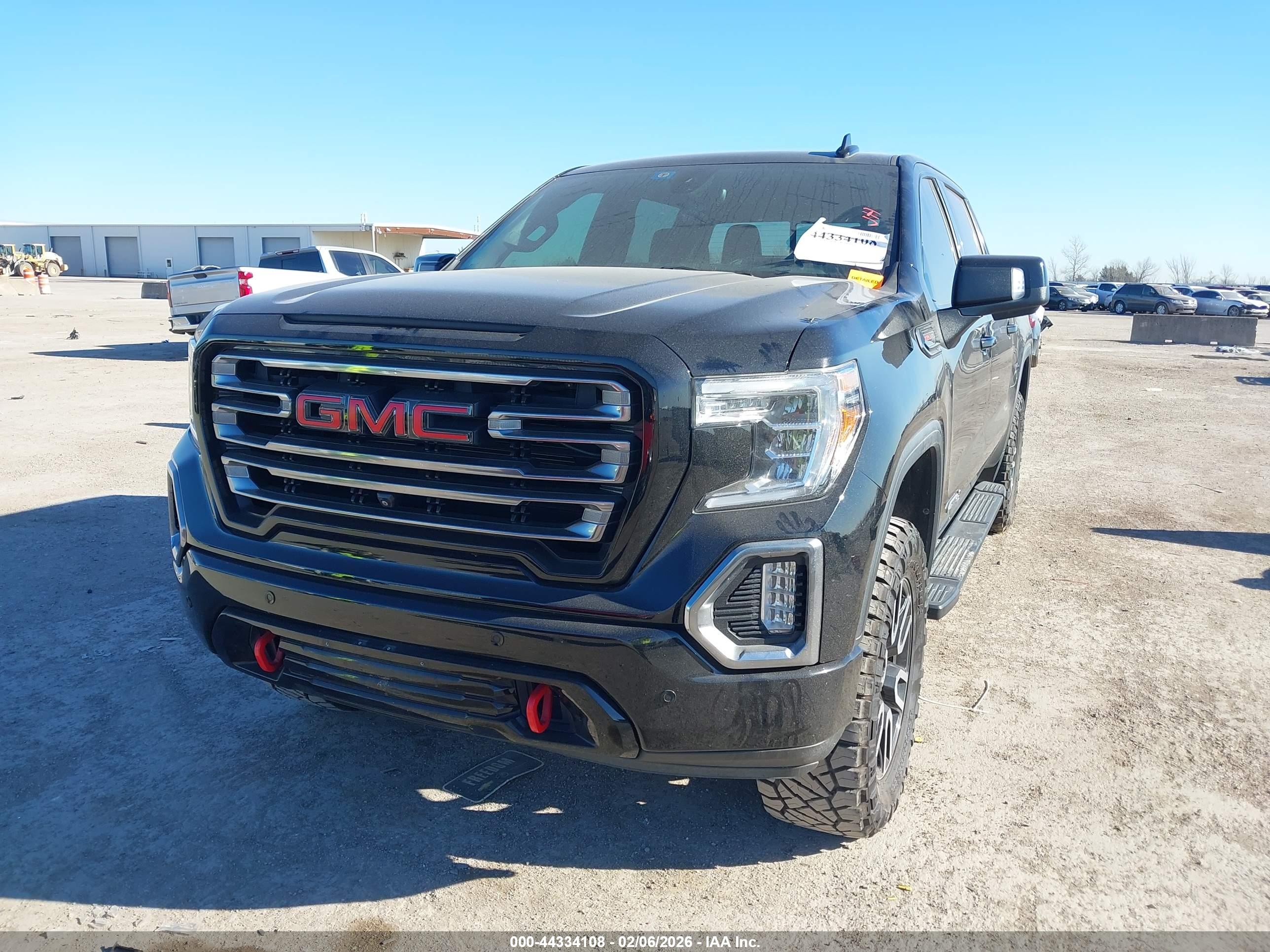 GMC SIERRA image 6