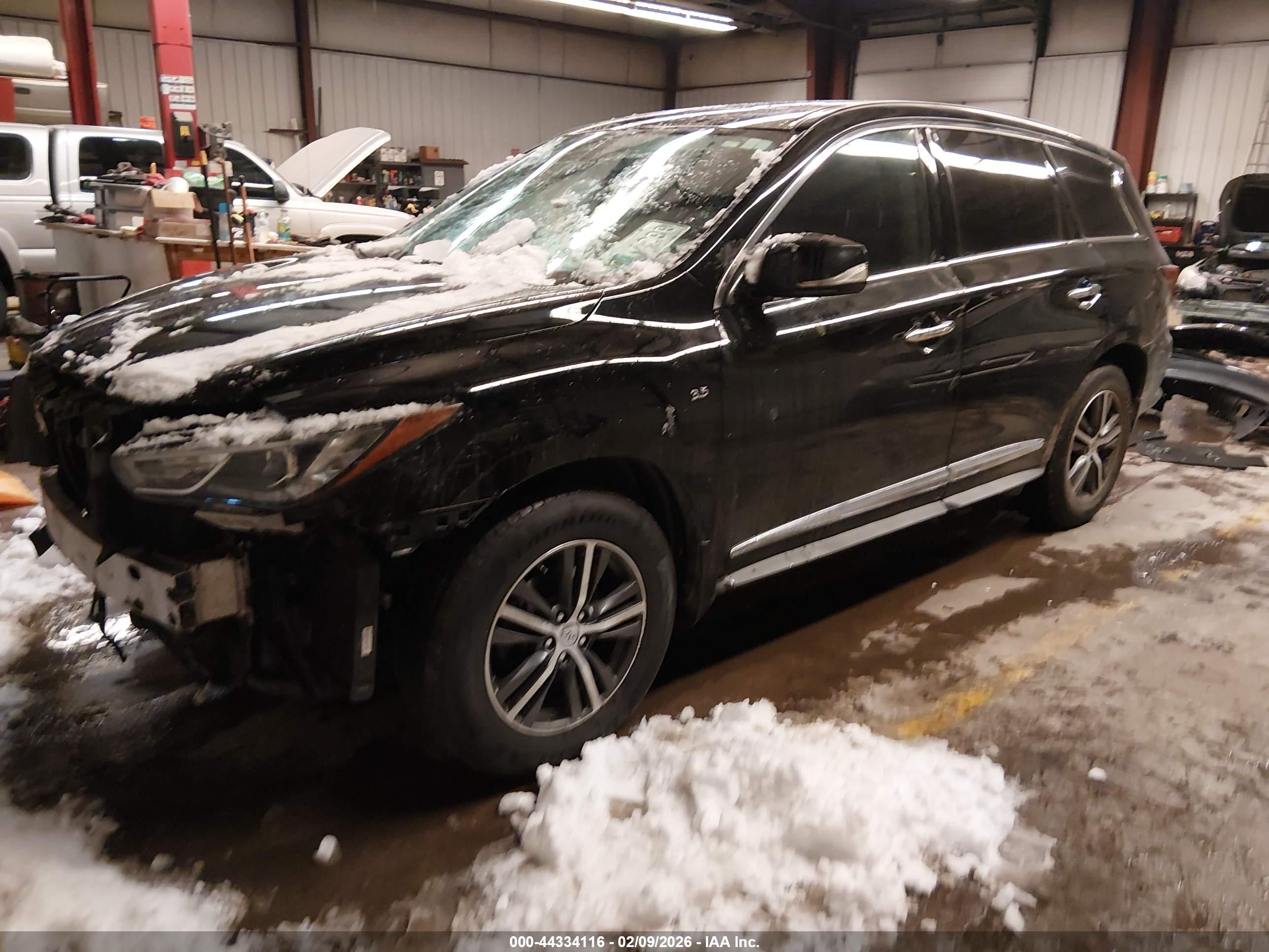 INFINITI QX60 image 2