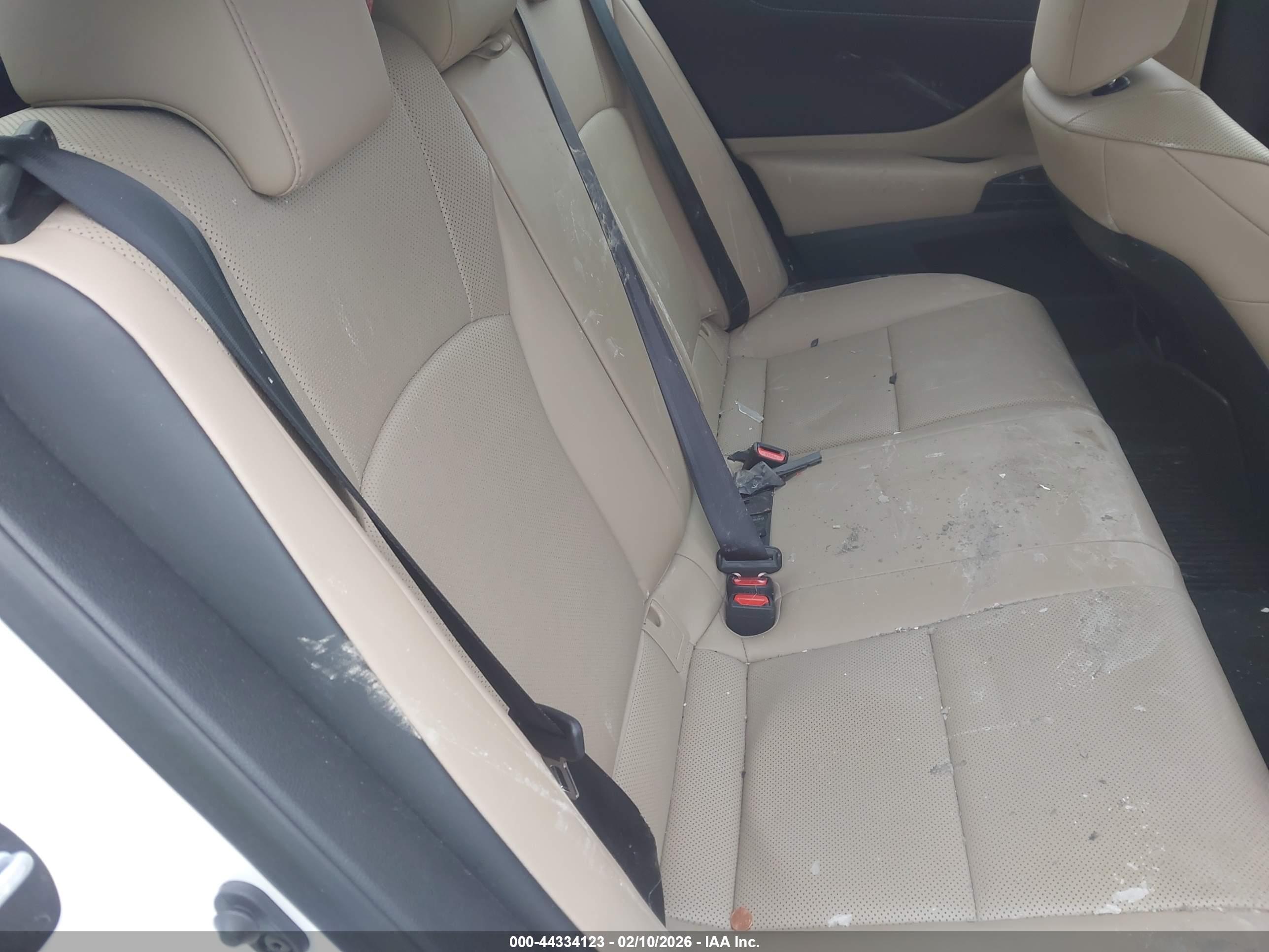 LEXUS ES image 8