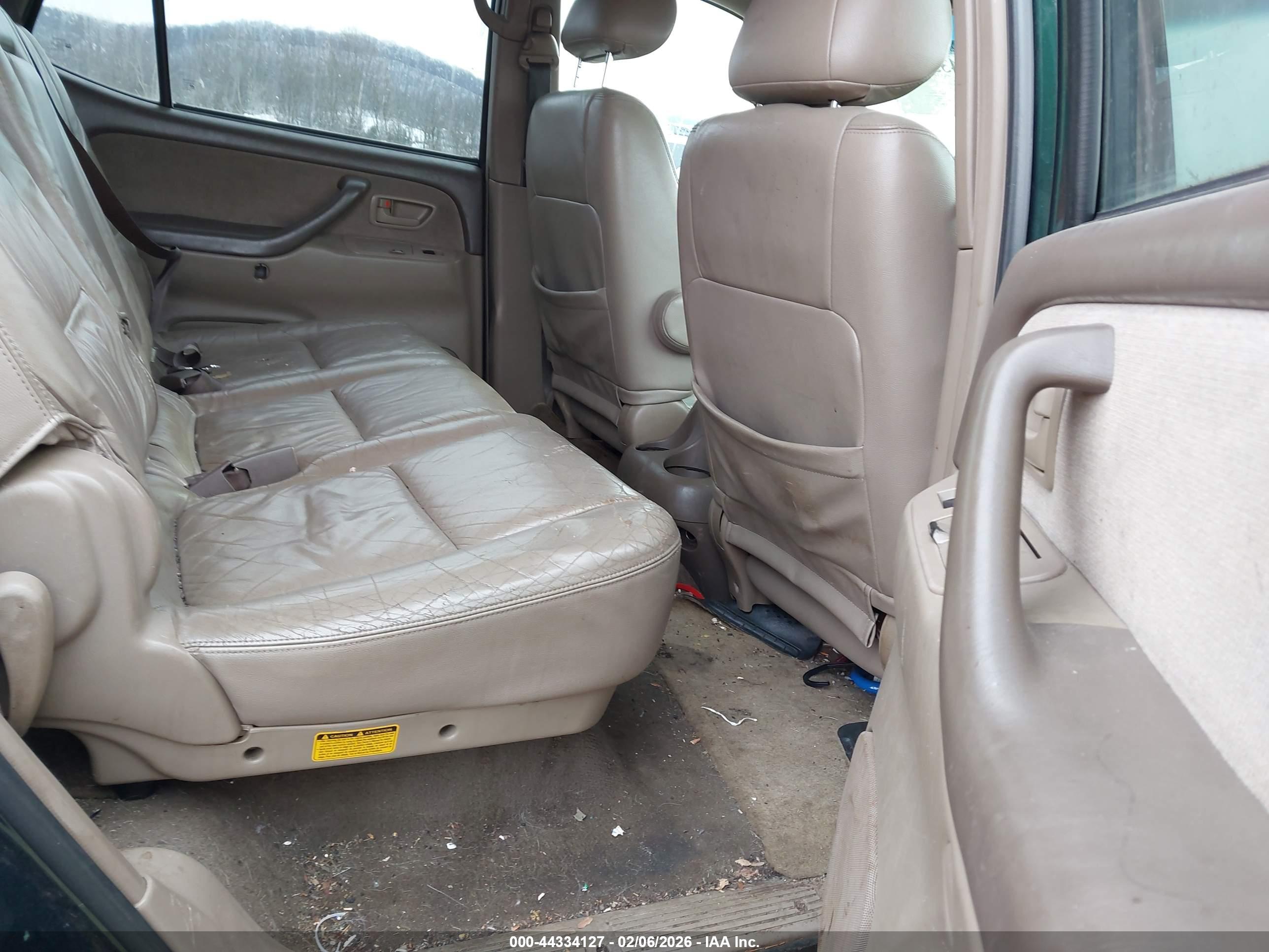 TOYOTA SEQUOIA image 8
