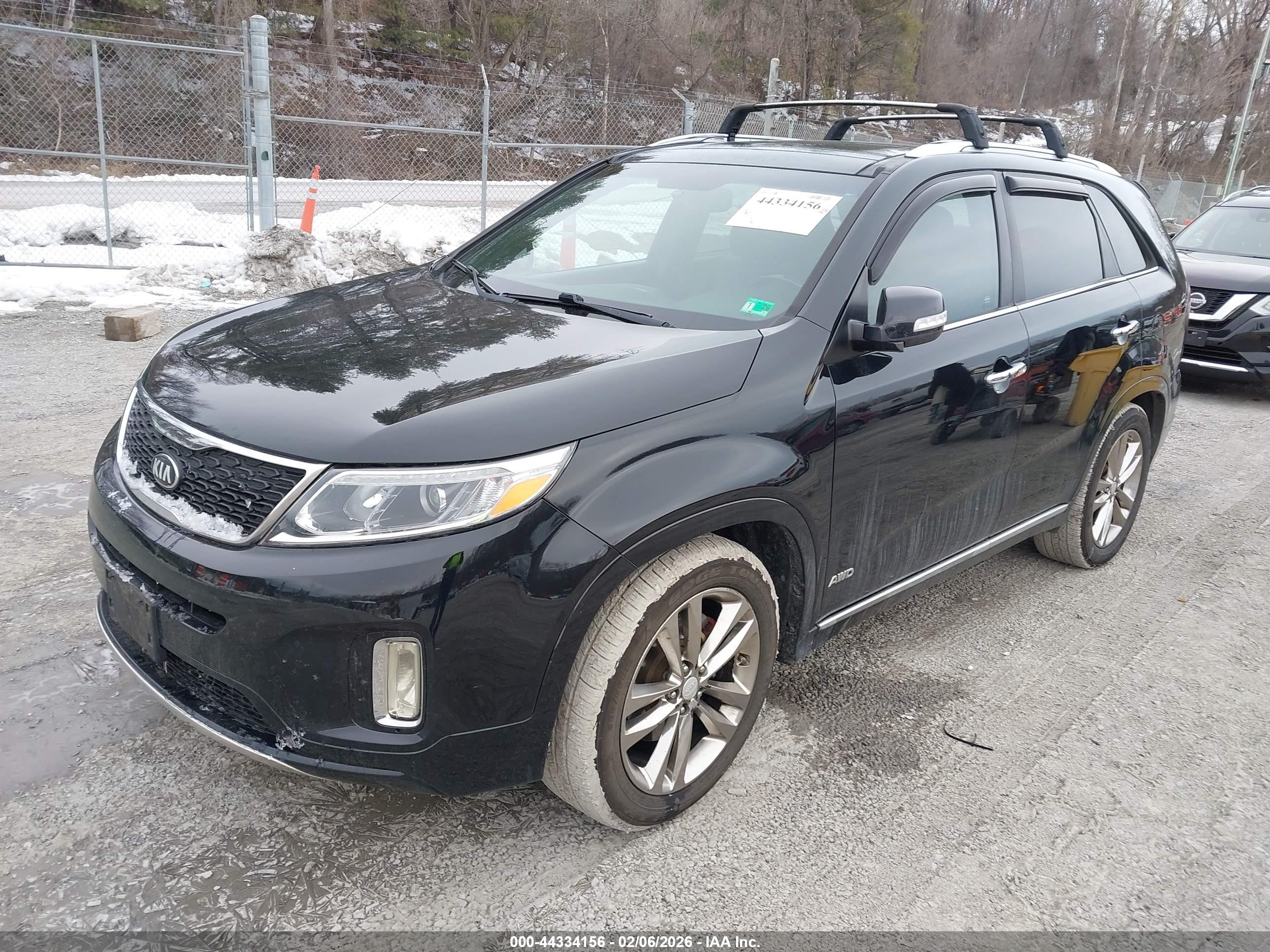 KIA SORENTO image 2