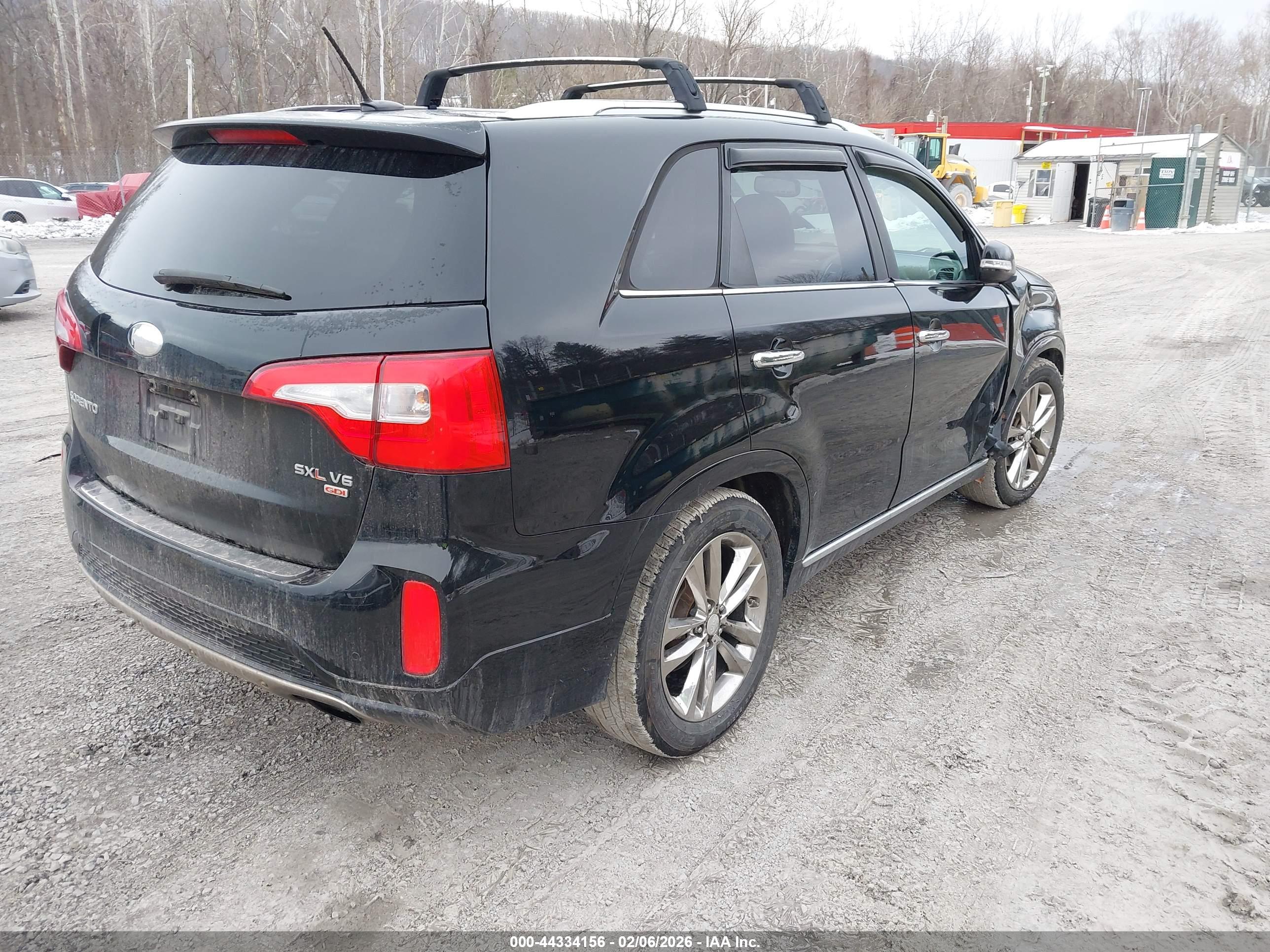 KIA SORENTO image 4