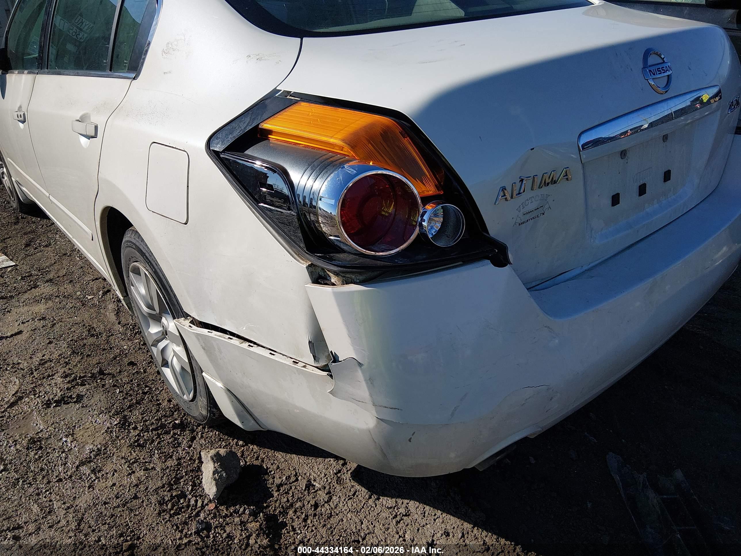 NISSAN ALTIMA image 6