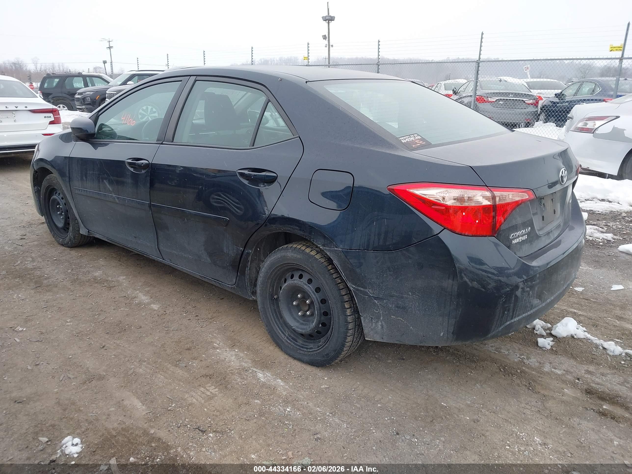 TOYOTA COROLLA image 3