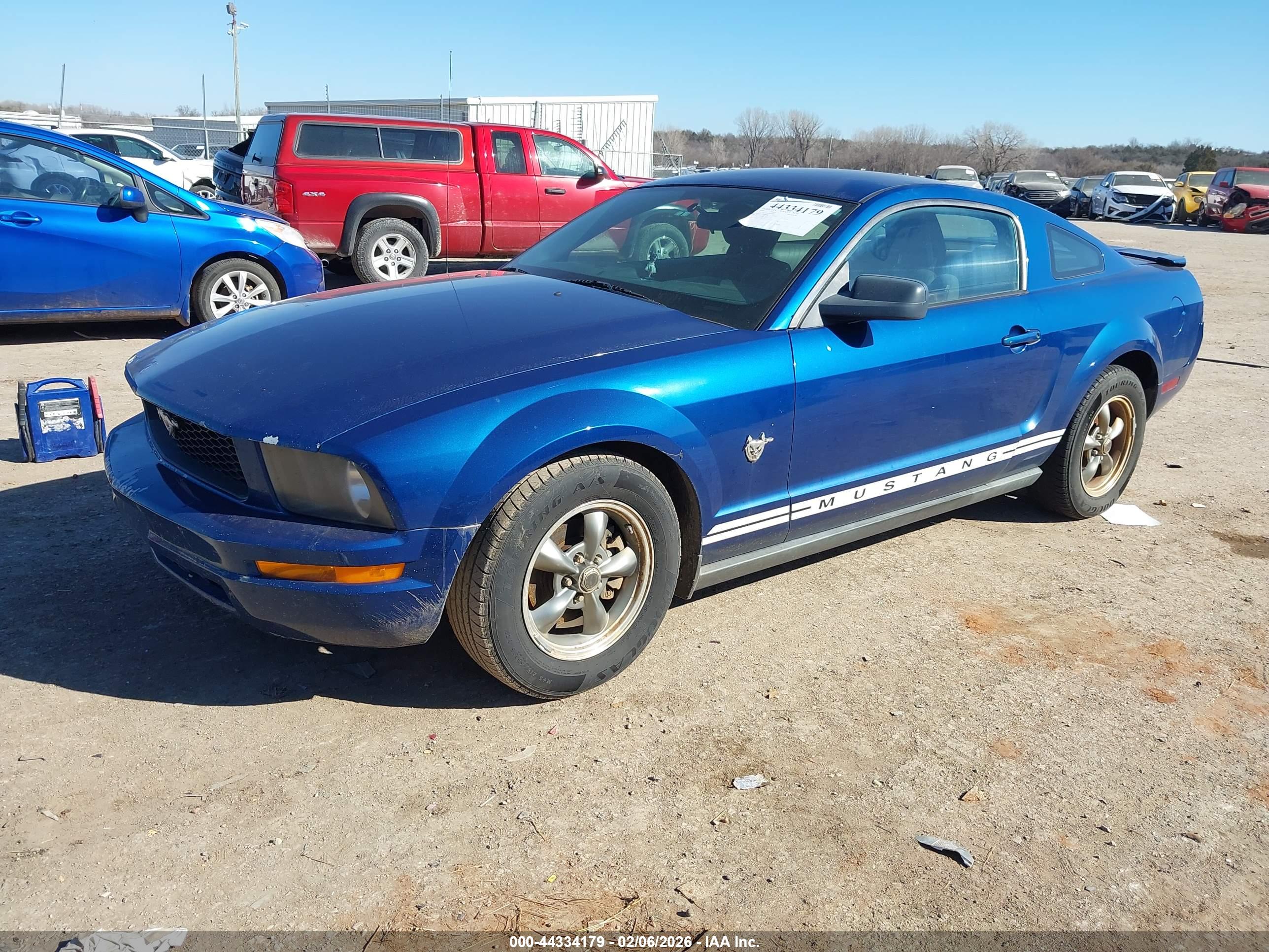 FORD MUSTANG image 2