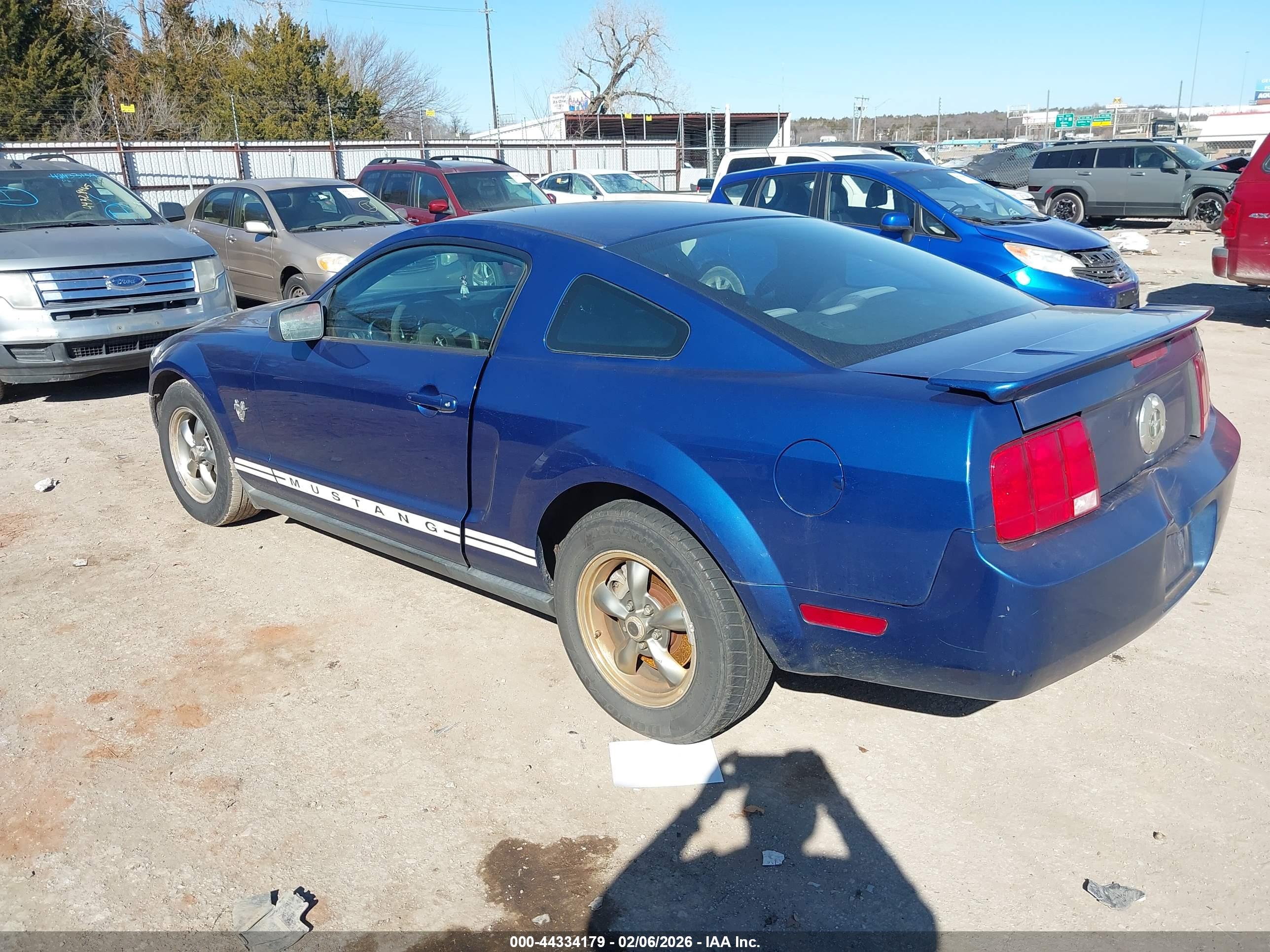 FORD MUSTANG image 3