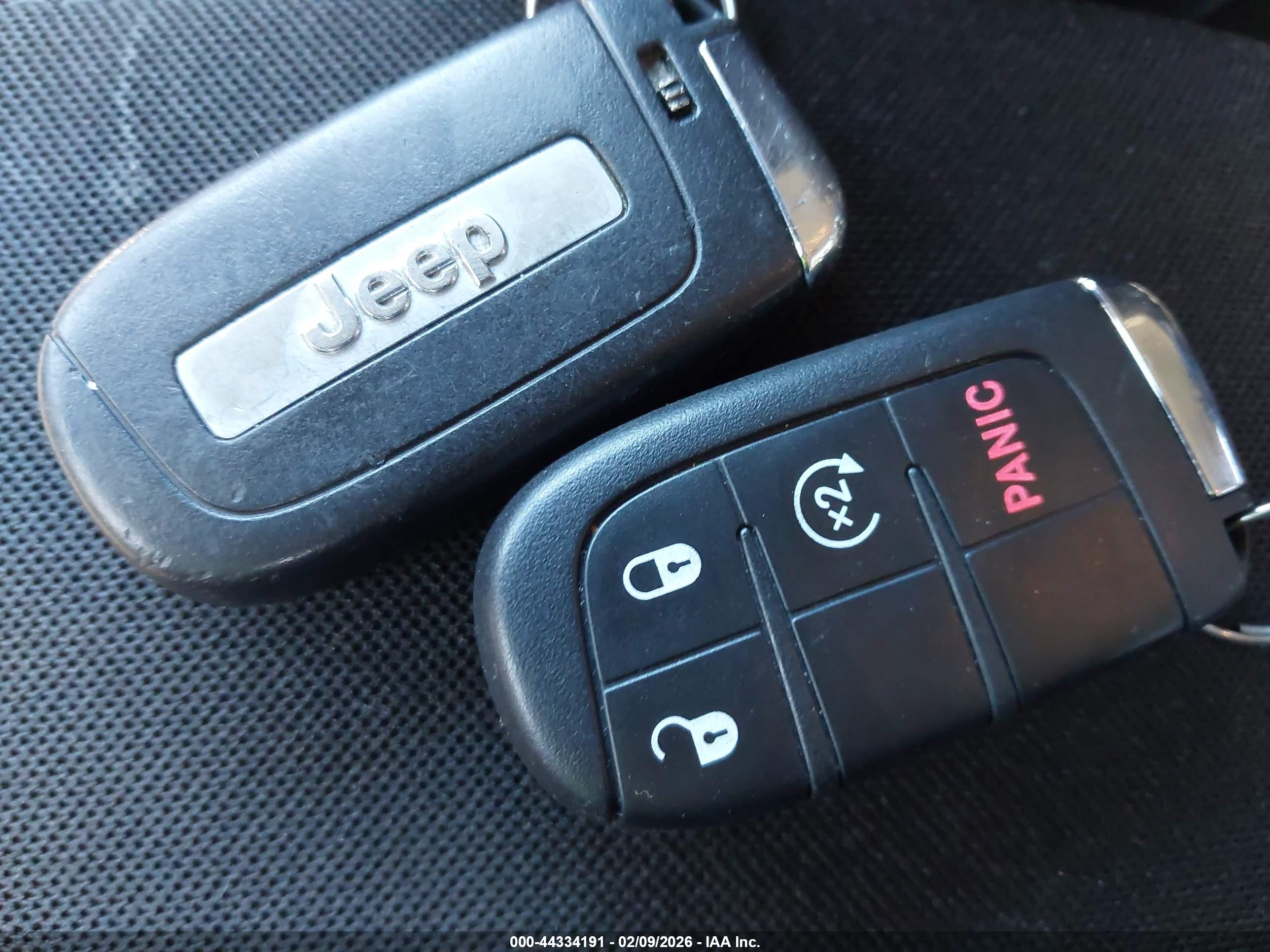 JEEP RENEGADE image 11