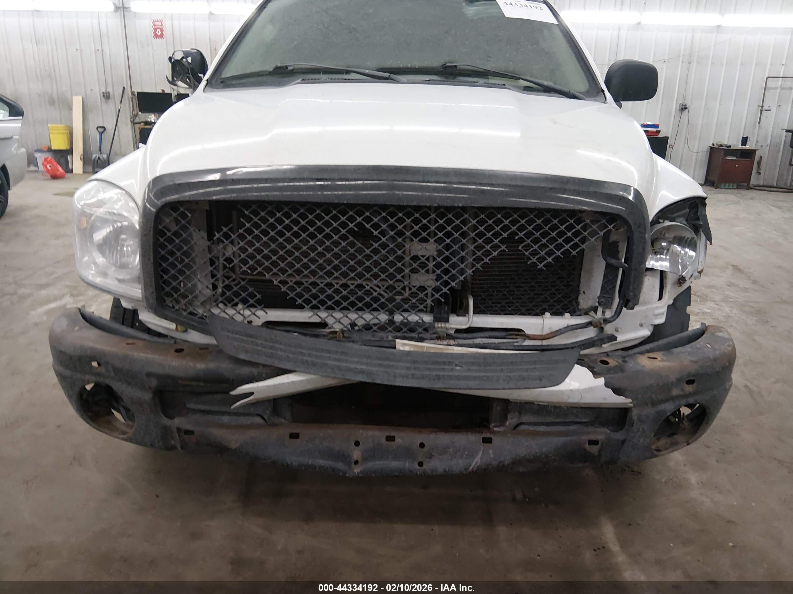 DODGE RAM image 6